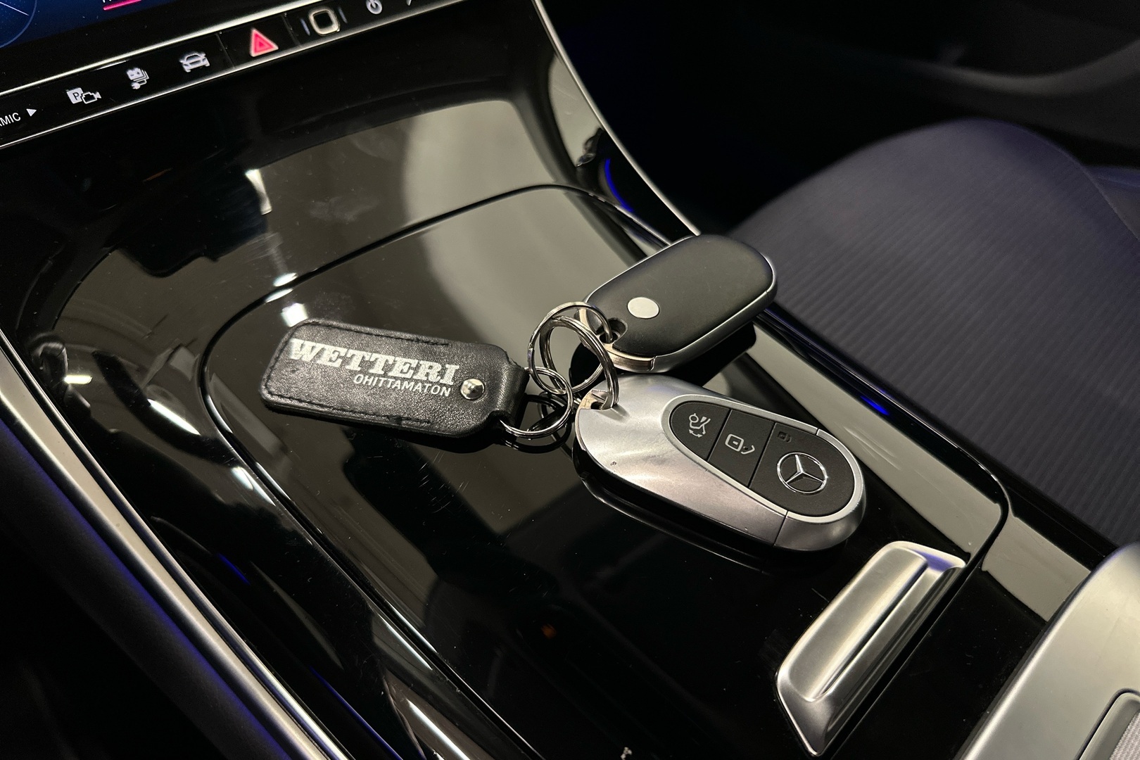 MERCEDES-BENZ GLC 2023