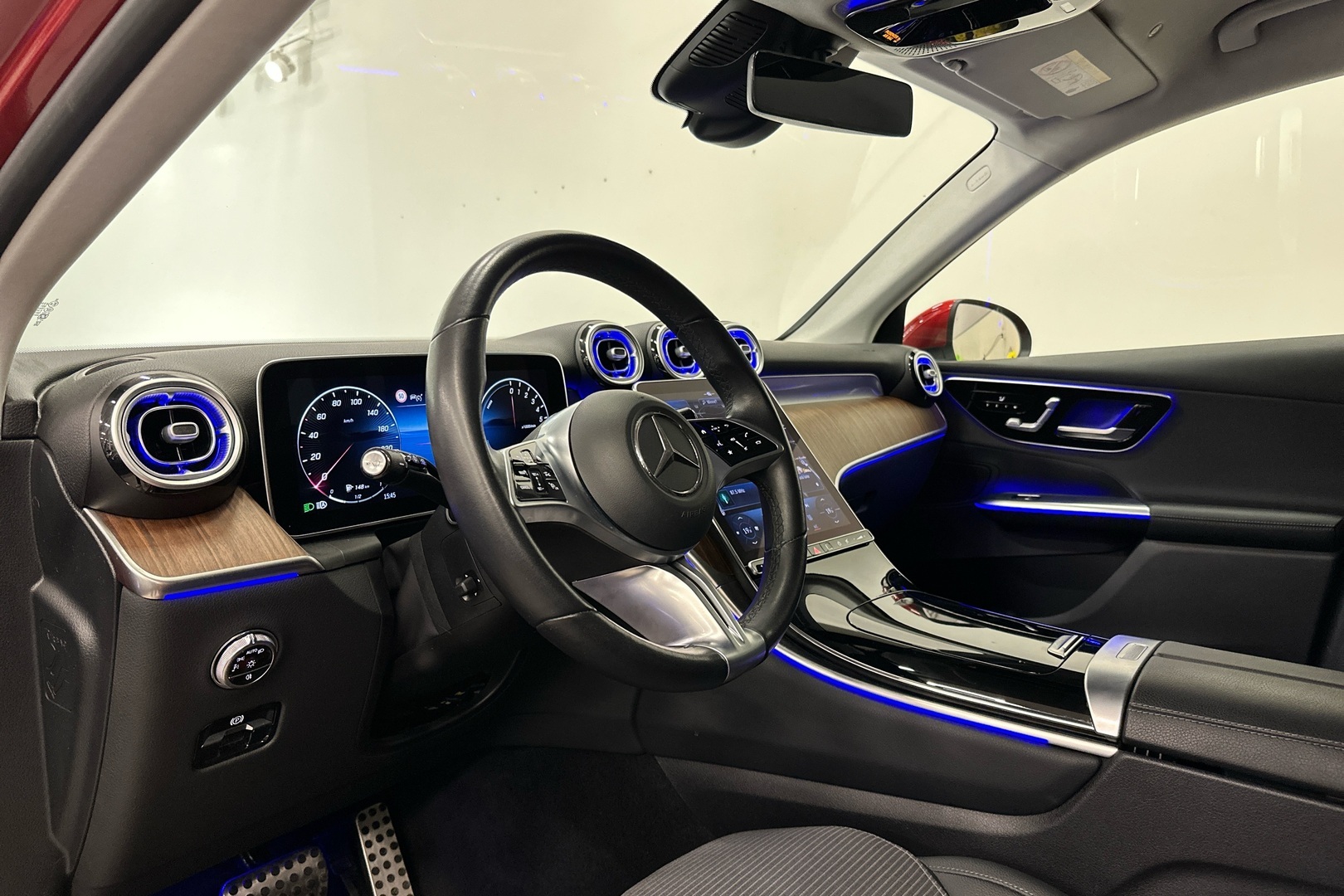 MERCEDES-BENZ GLC 2023