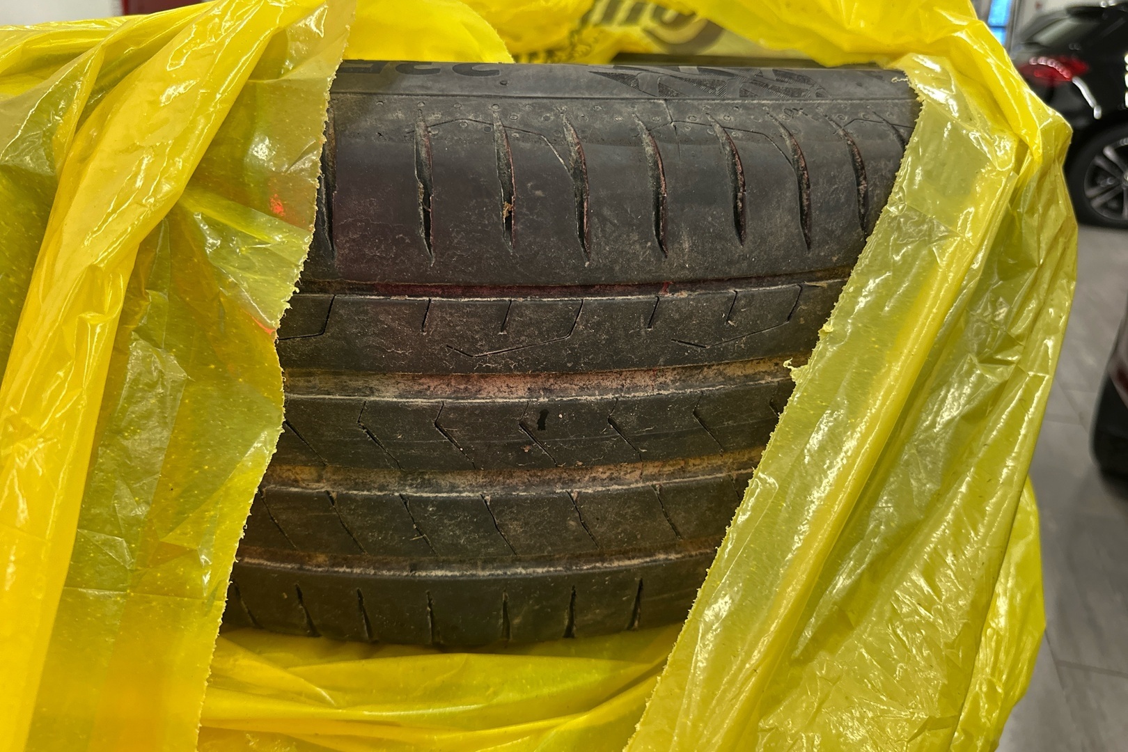 MERCEDES-BENZ GLC 2023