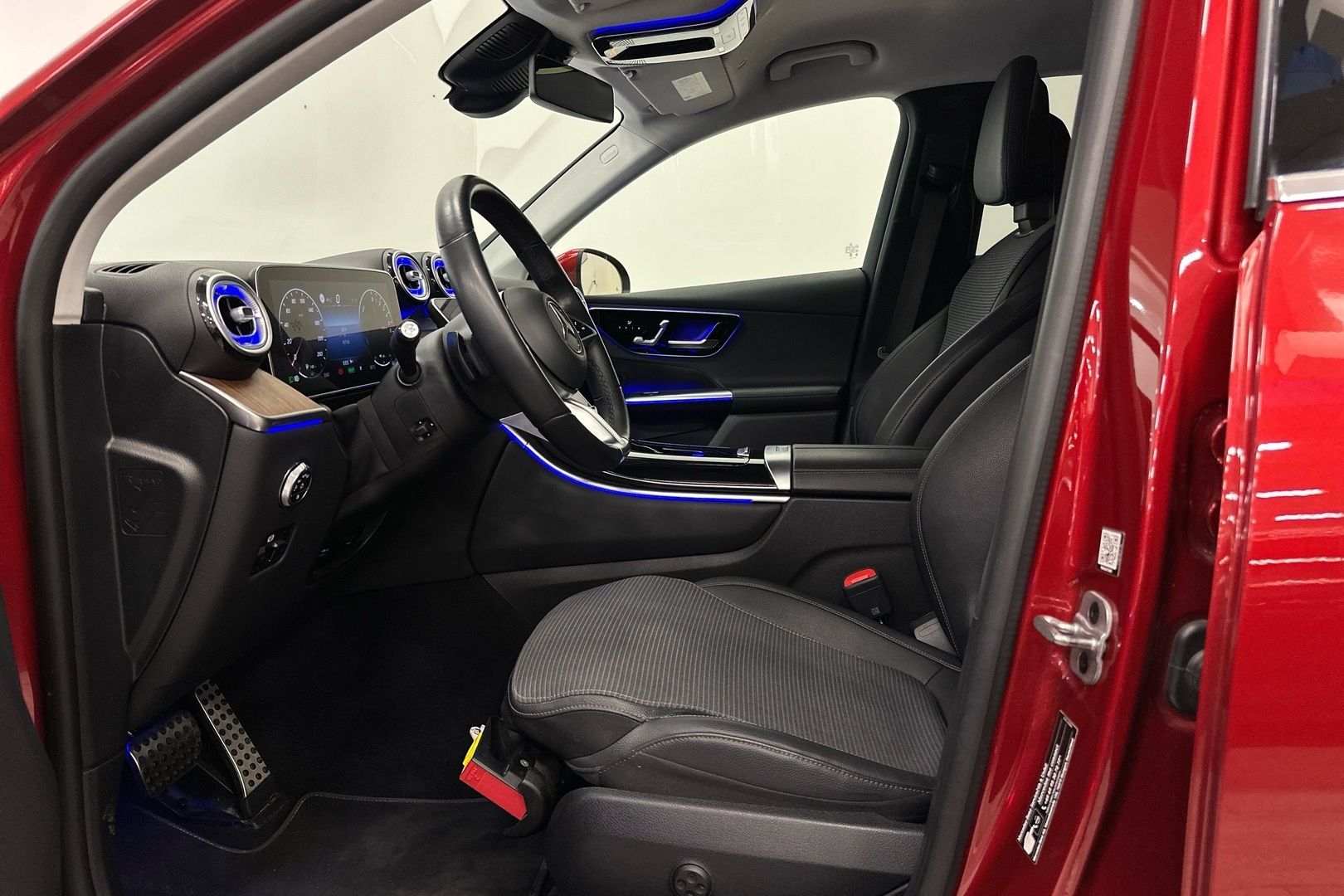 MERCEDES-BENZ GLC 2023