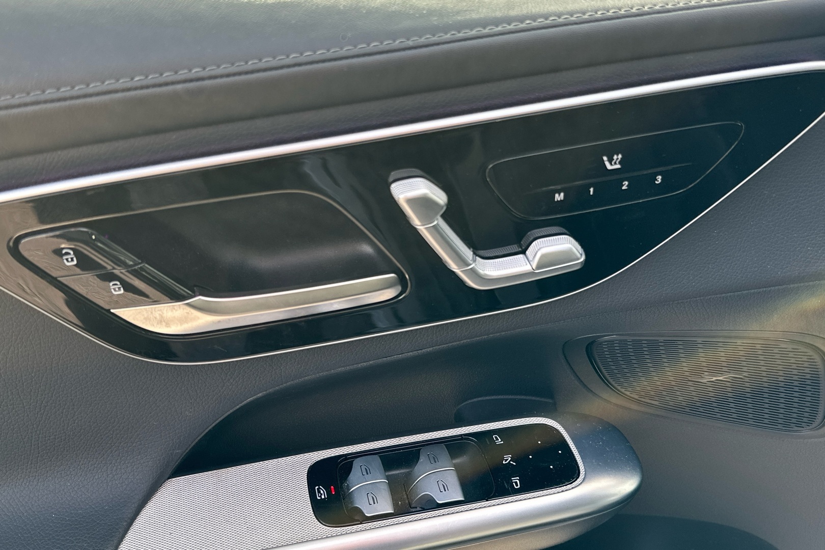 MERCEDES-BENZ GLC 2023