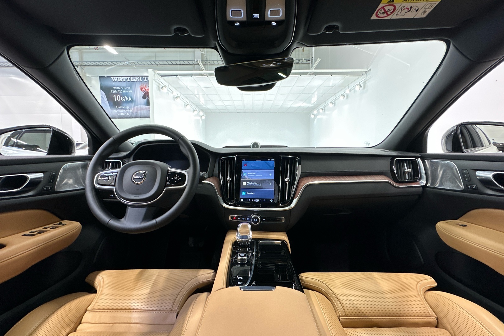 VOLVO V60 2025