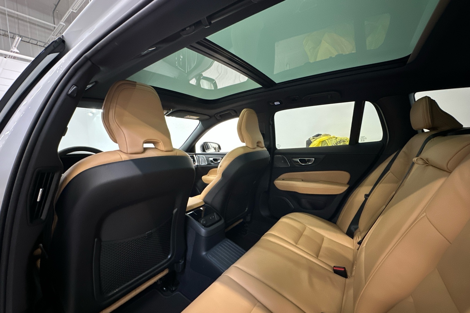 VOLVO V60 2025