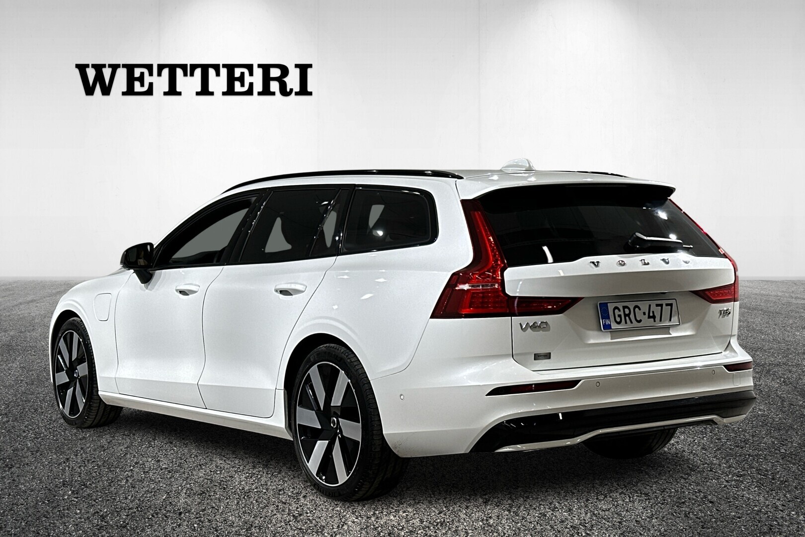 VOLVO V60 2025