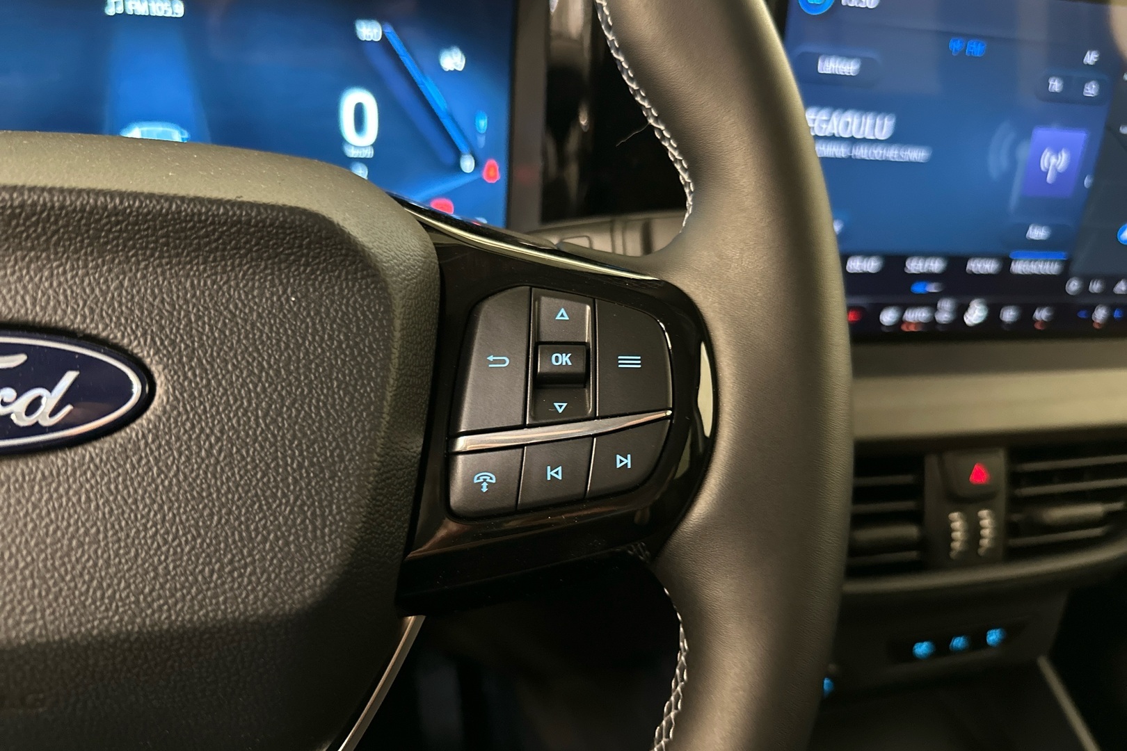 FORD TOURNEO COURIER 2025