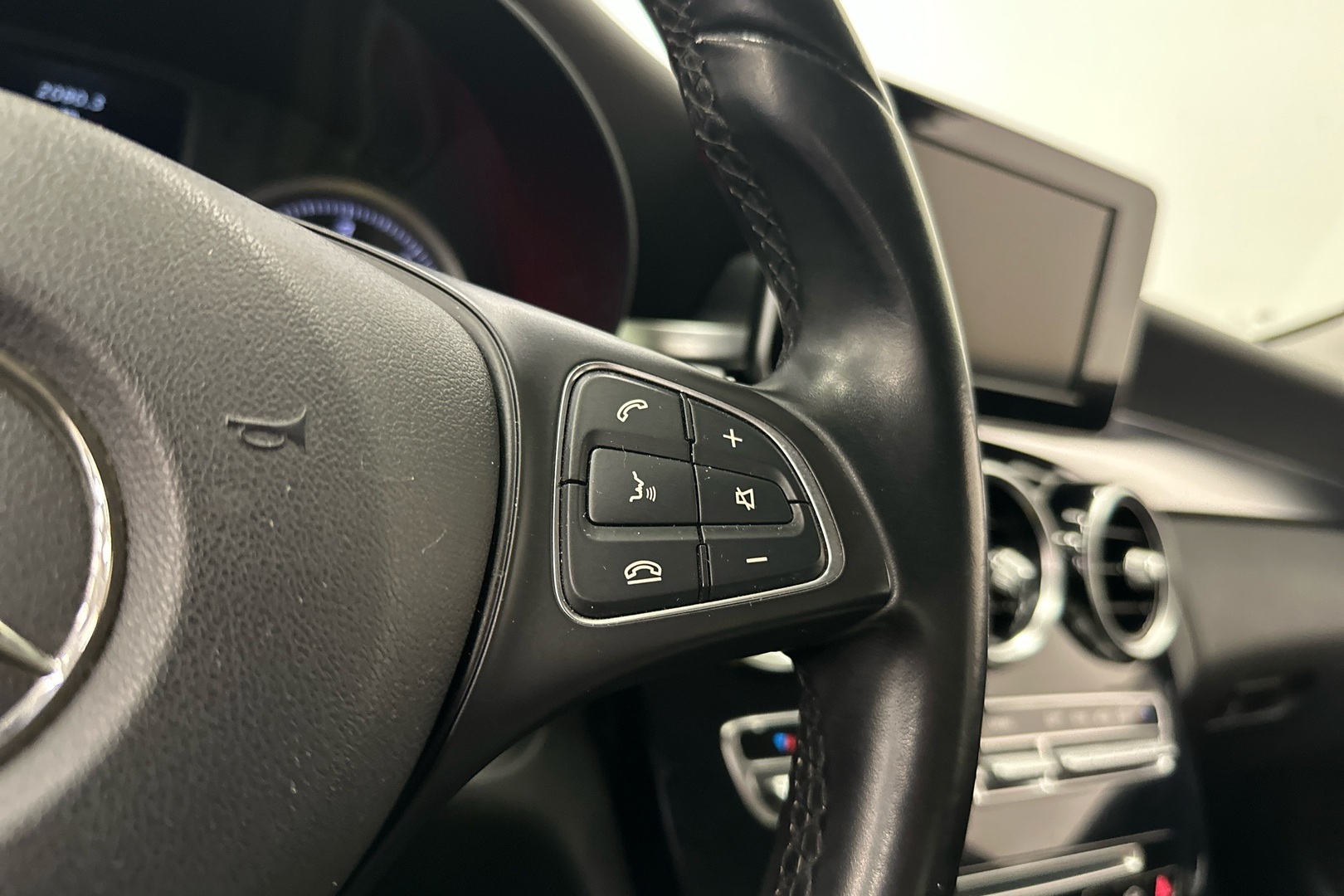 MERCEDES-BENZ C 2016