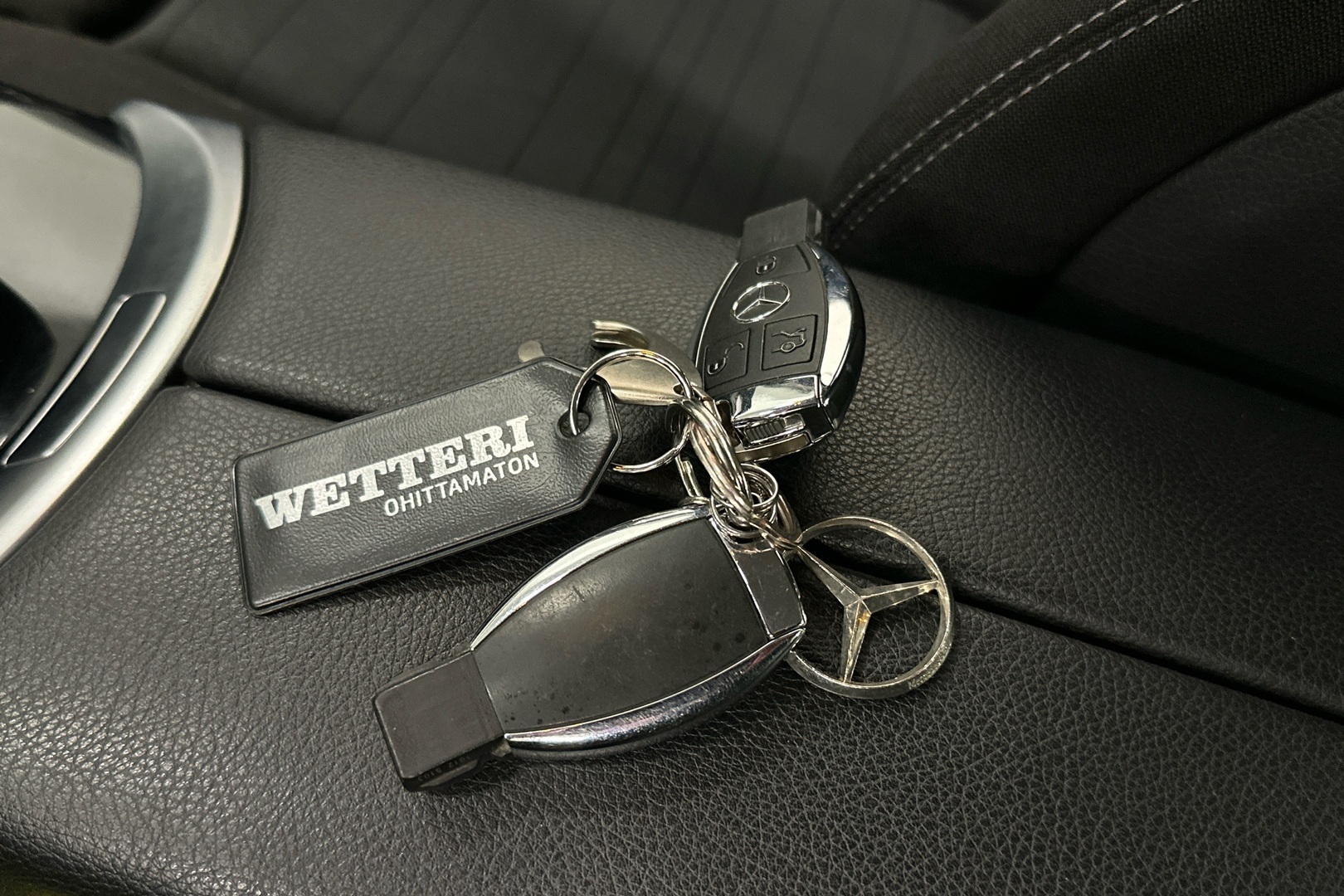 MERCEDES-BENZ C 2016