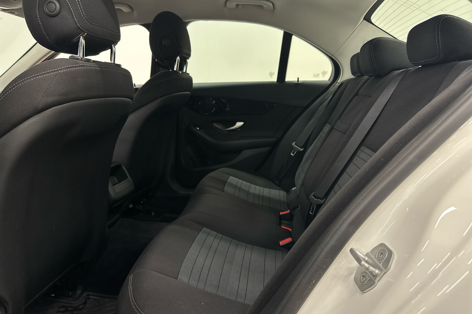 MERCEDES-BENZ C 2016