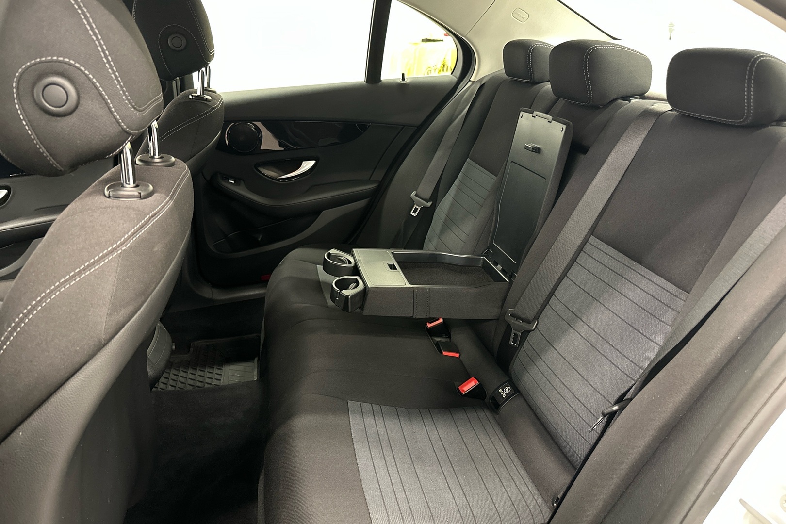 MERCEDES-BENZ C 2016