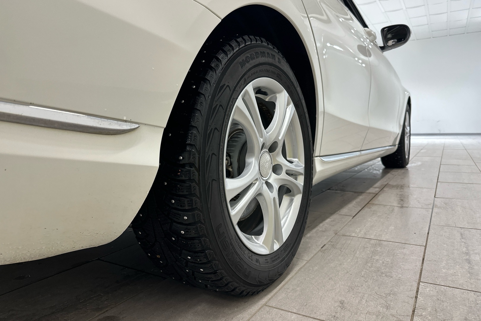 MERCEDES-BENZ C 2016