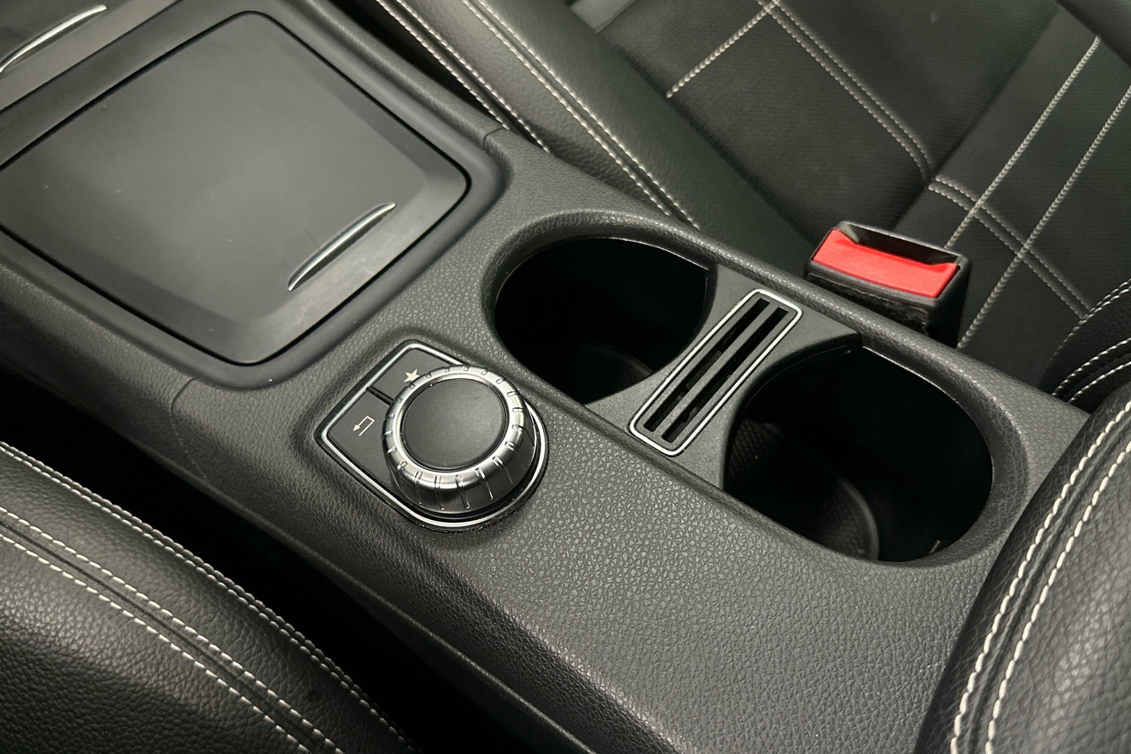 MERCEDES-BENZ GLA 2017