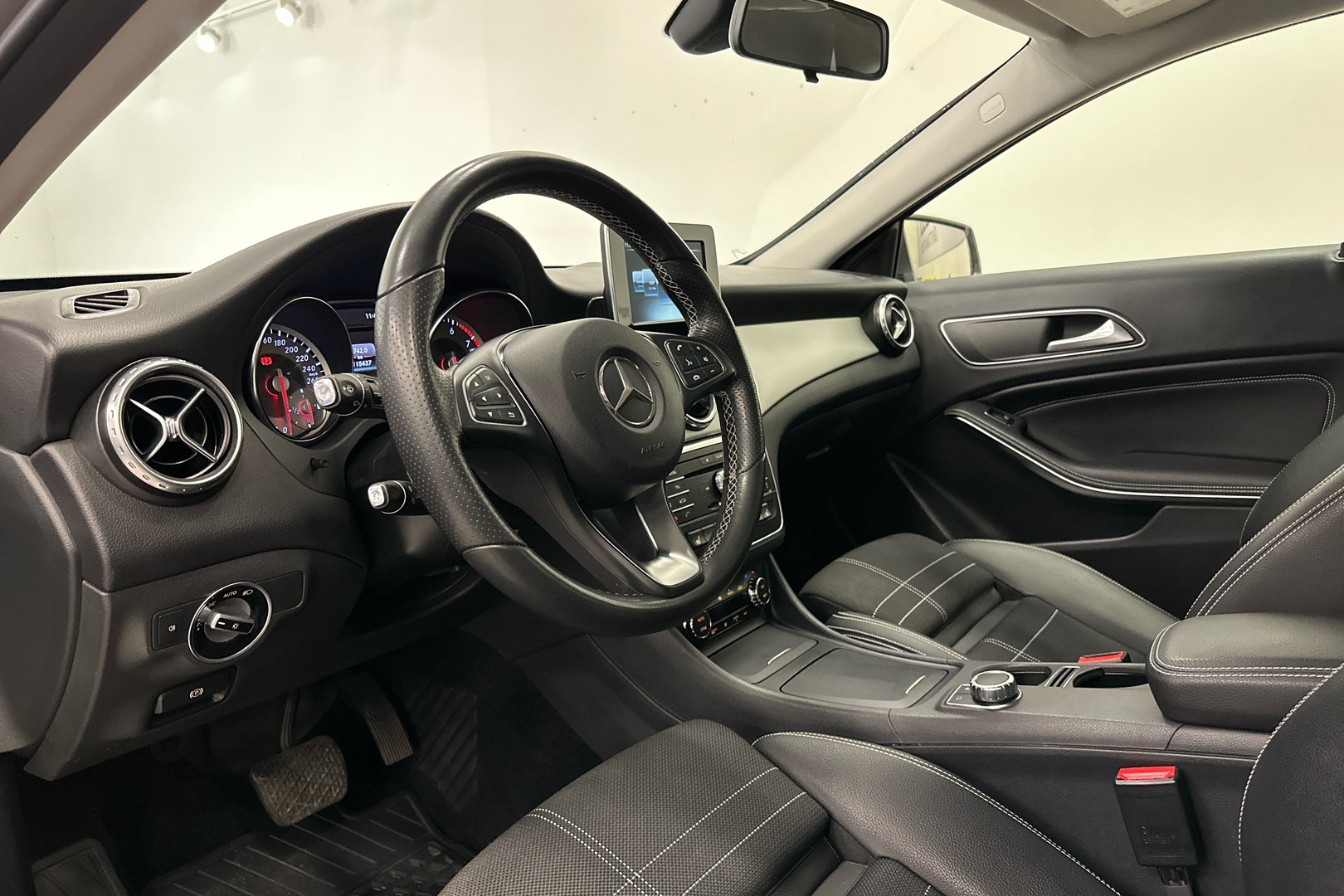 MERCEDES-BENZ GLA 2017