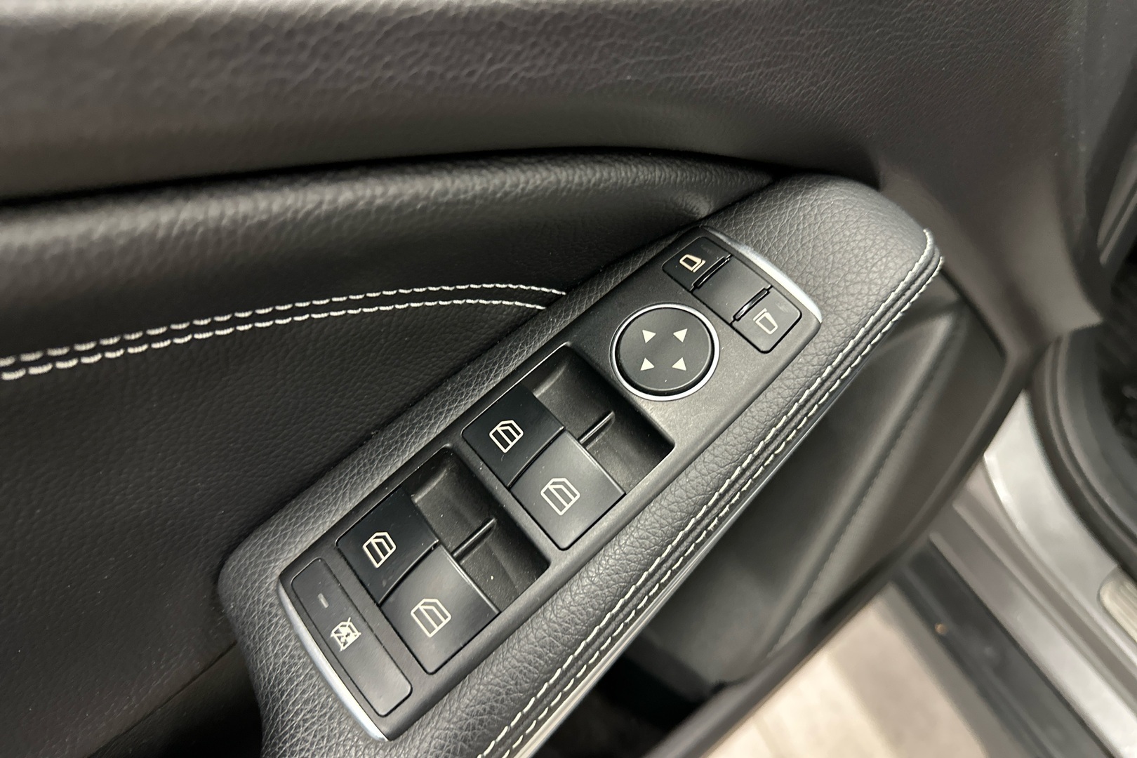 MERCEDES-BENZ GLA 2017