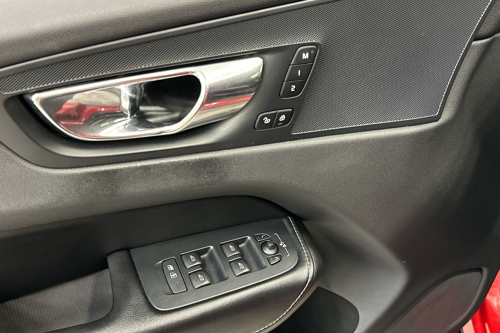VOLVO XC60 2017