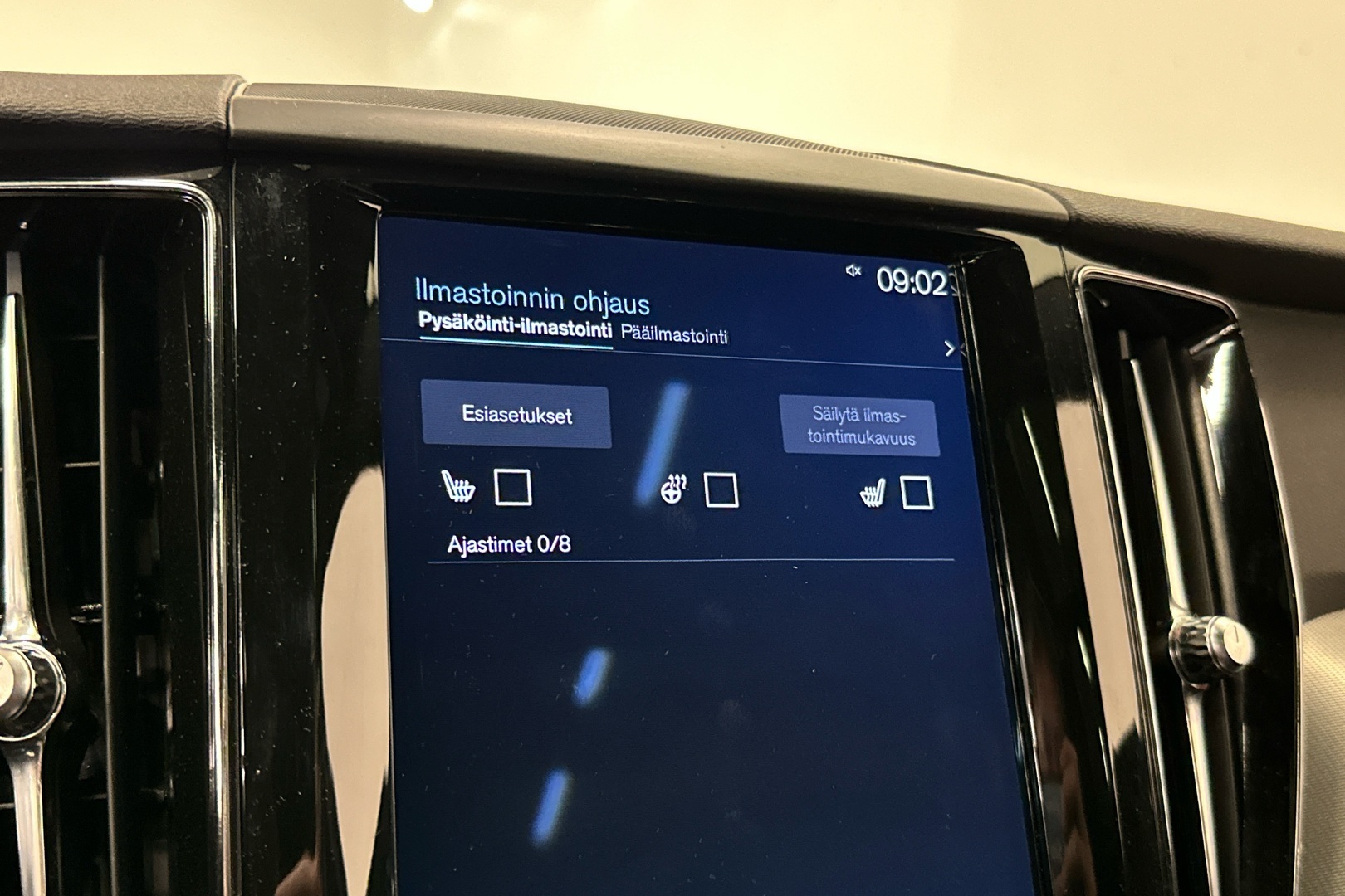 VOLVO XC60 2017