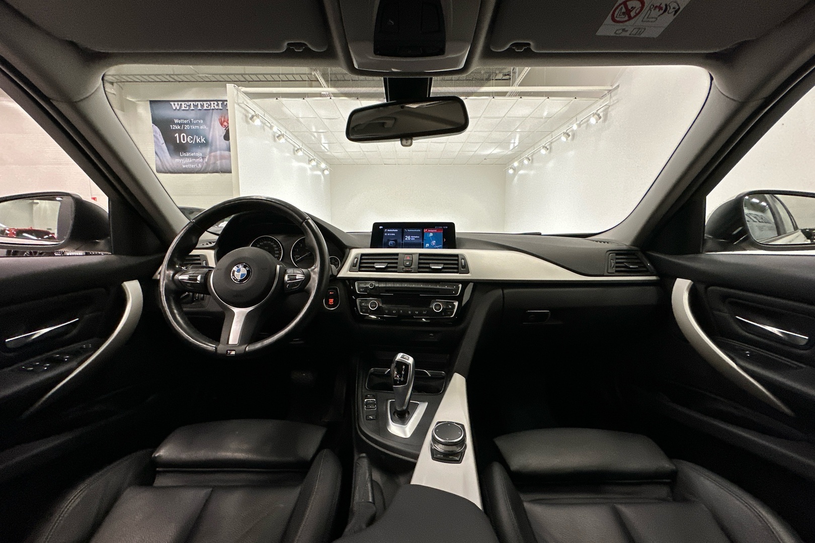 BMW 320 2019