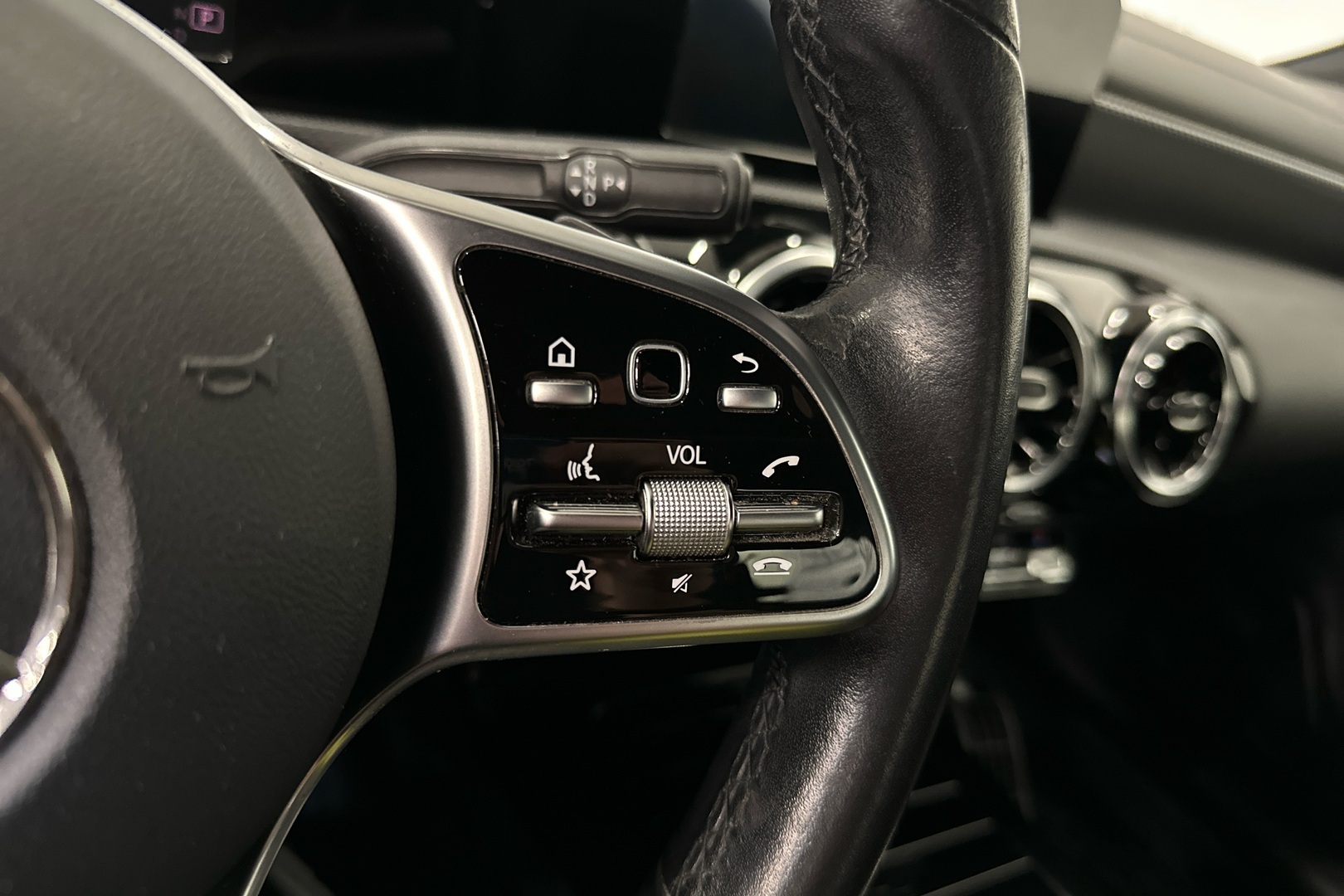 MERCEDES-BENZ CLA 2020