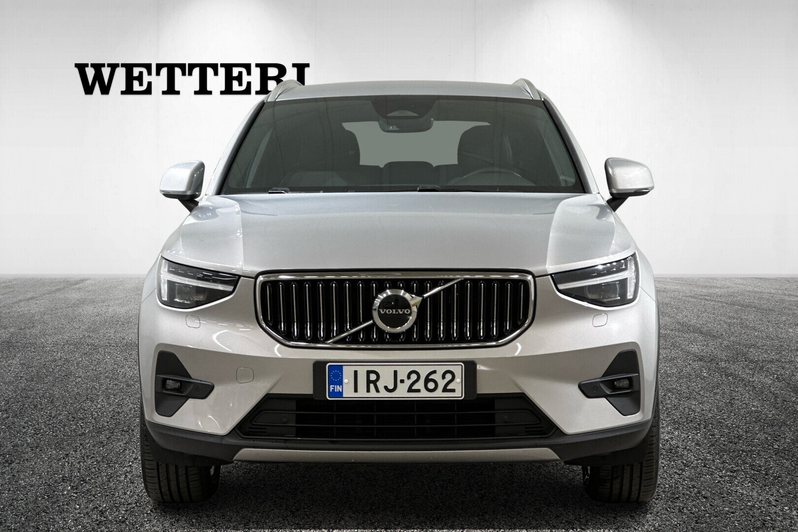 VOLVO XC40 2024