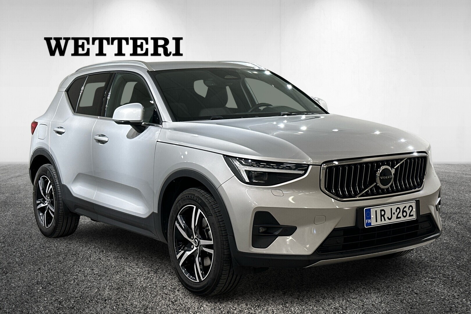 VOLVO XC40 2024