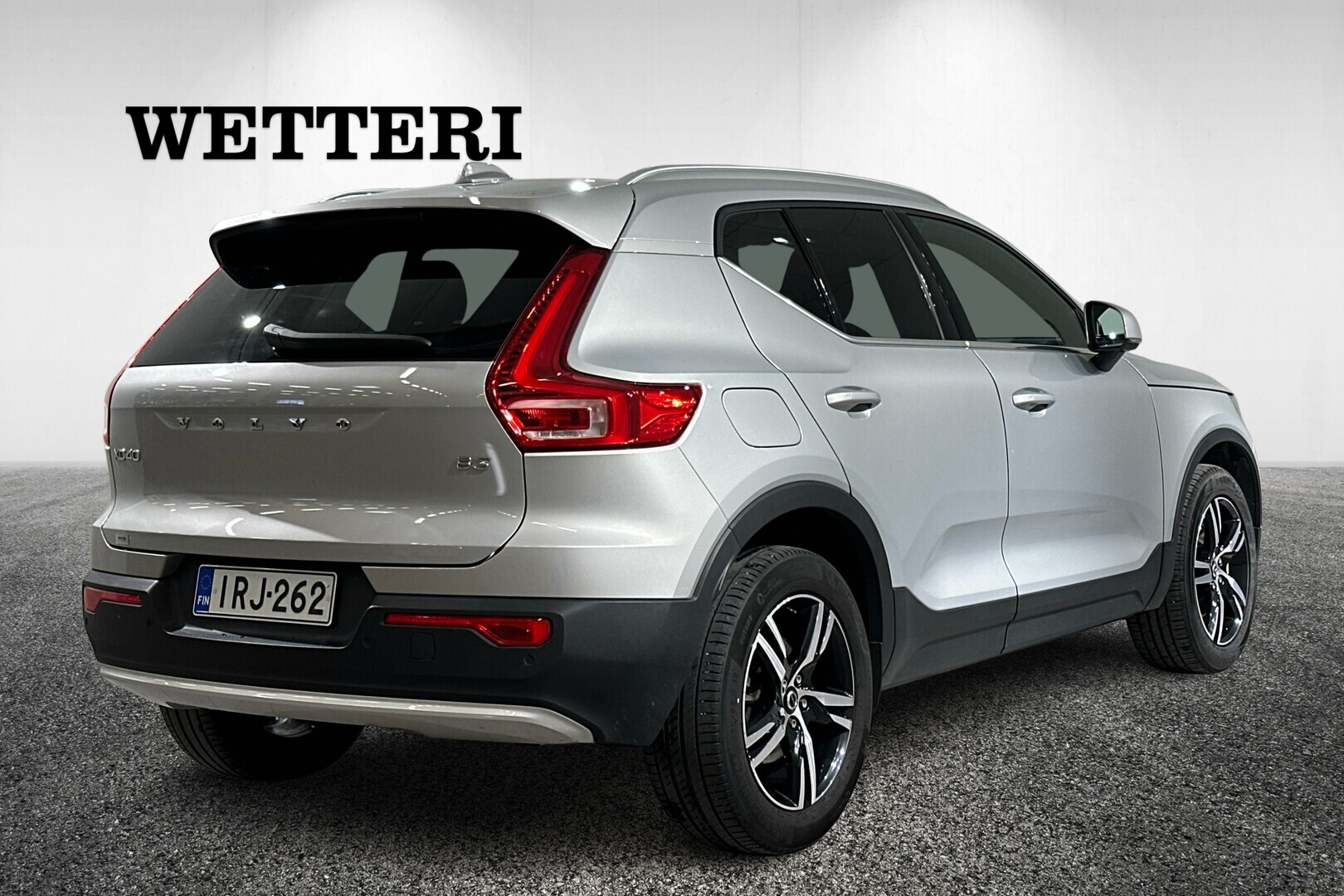 VOLVO XC40 2024