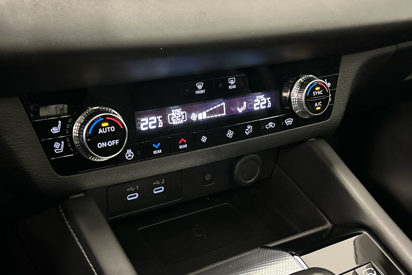 MITSUBISHI OUTLANDER 2025
