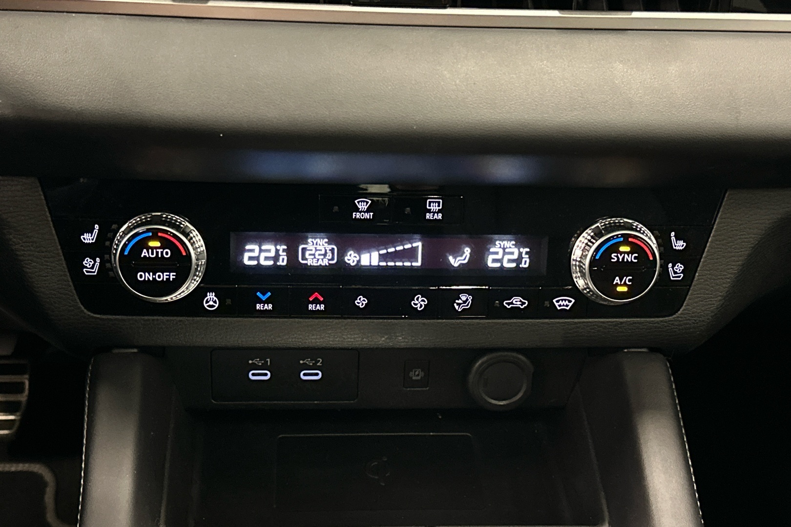 MITSUBISHI OUTLANDER 2025