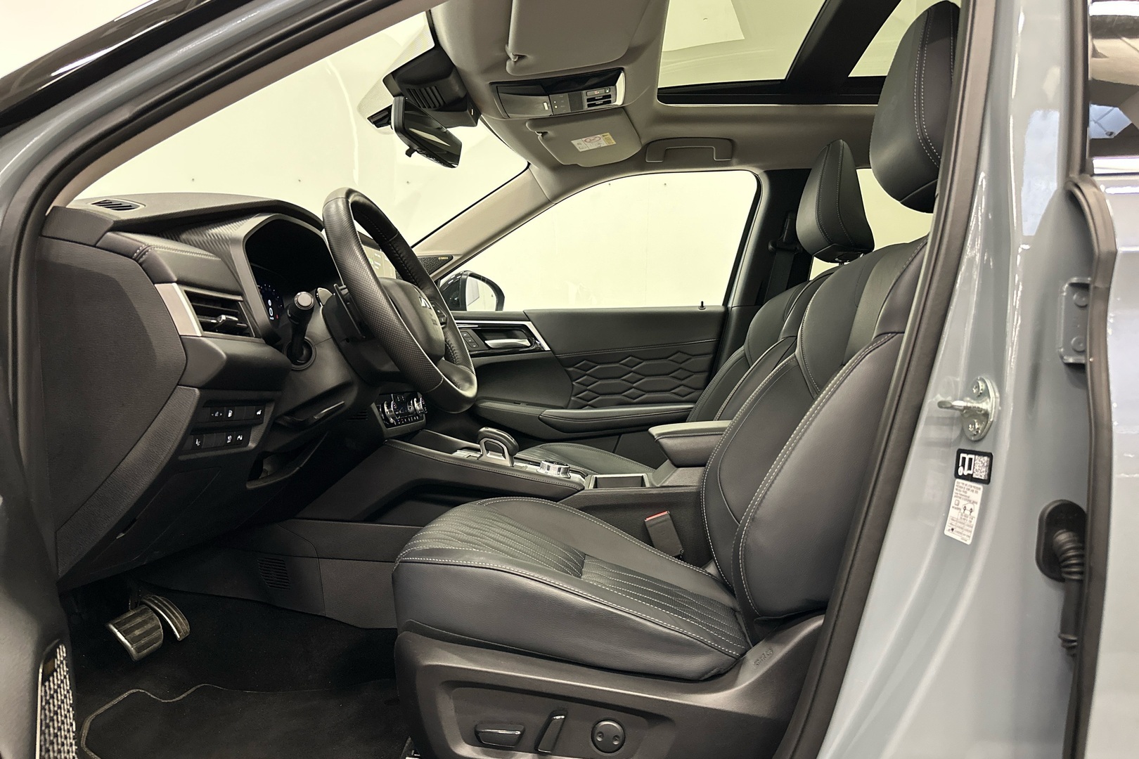 MITSUBISHI OUTLANDER 2025