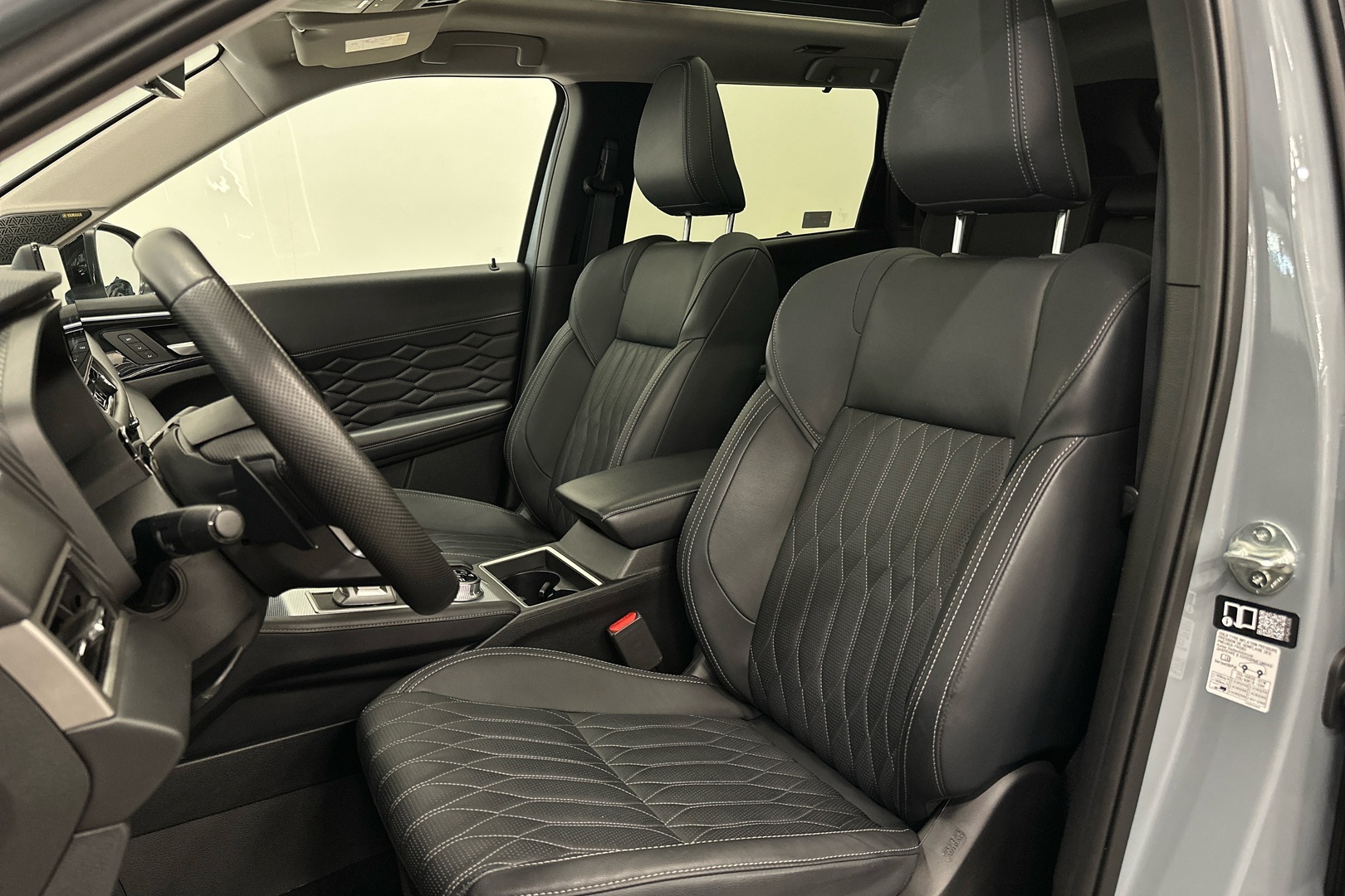 MITSUBISHI OUTLANDER 2025