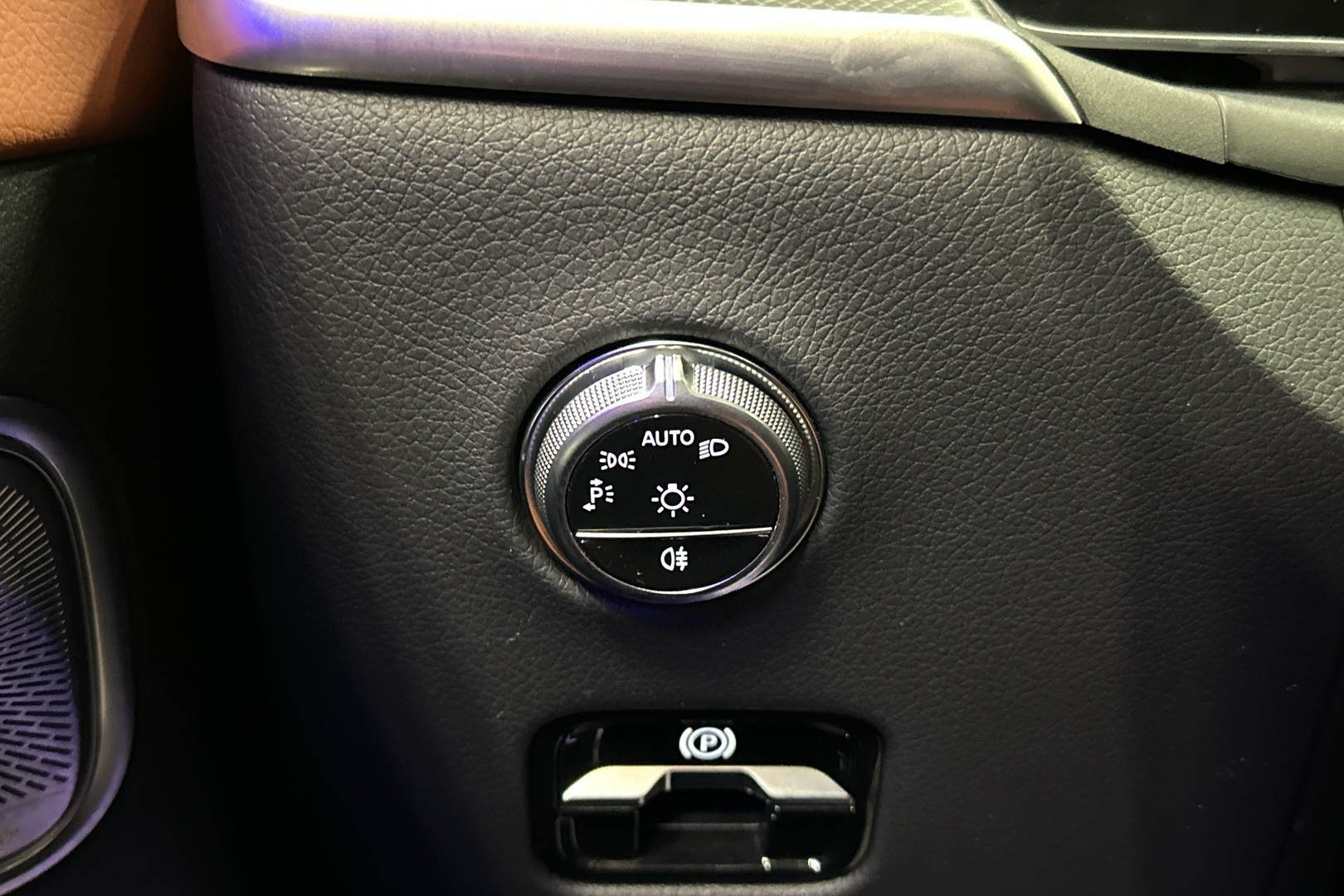 MERCEDES-BENZ GLC 2024