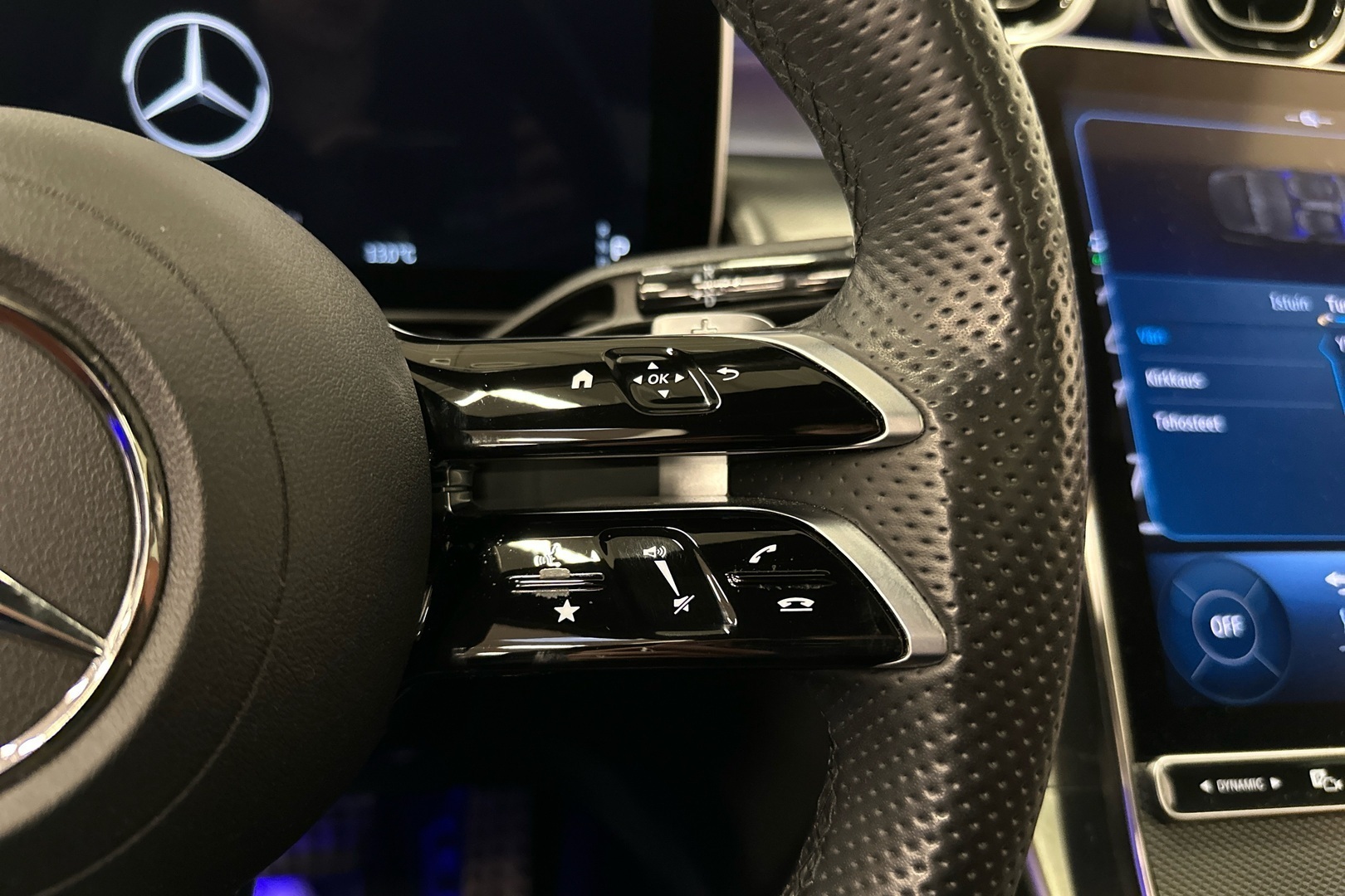 MERCEDES-BENZ GLC 2024