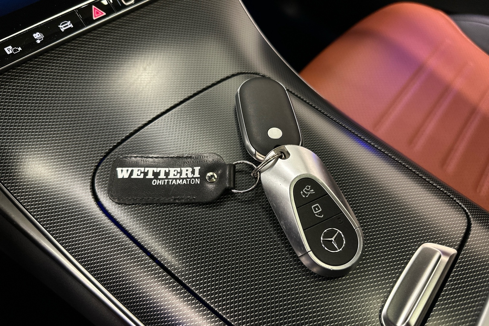 MERCEDES-BENZ GLC 2024