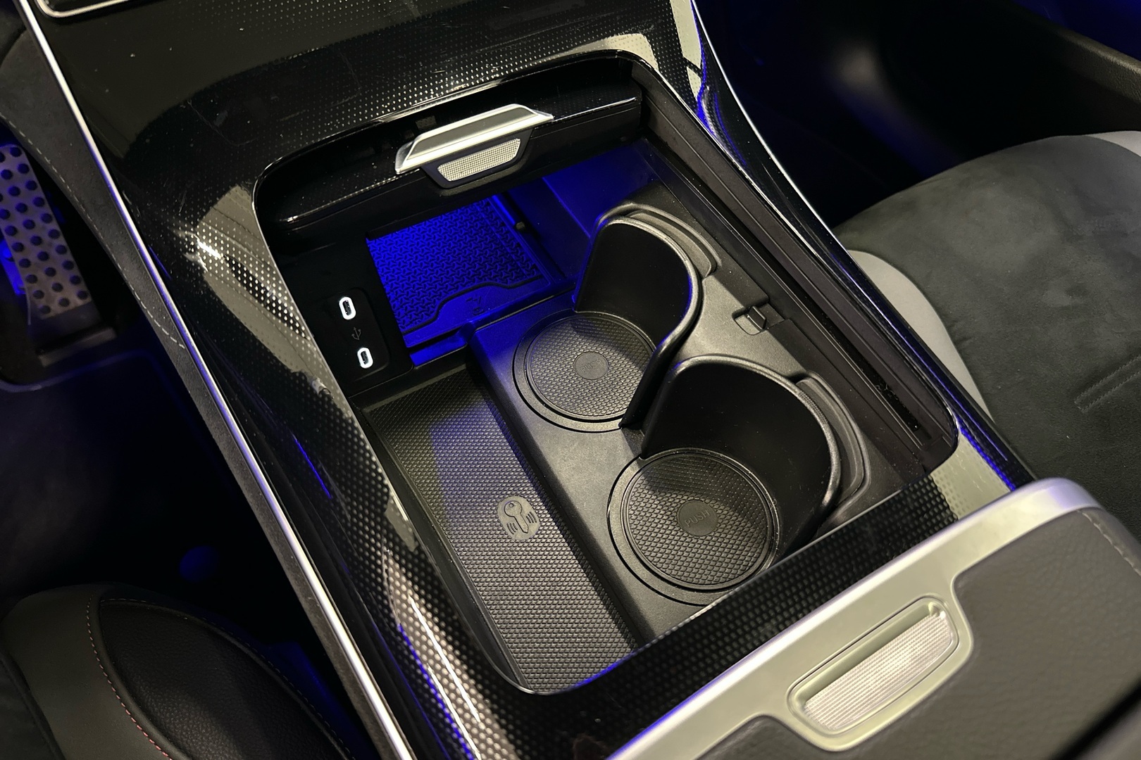 MERCEDES-BENZ EQE SUV 2025