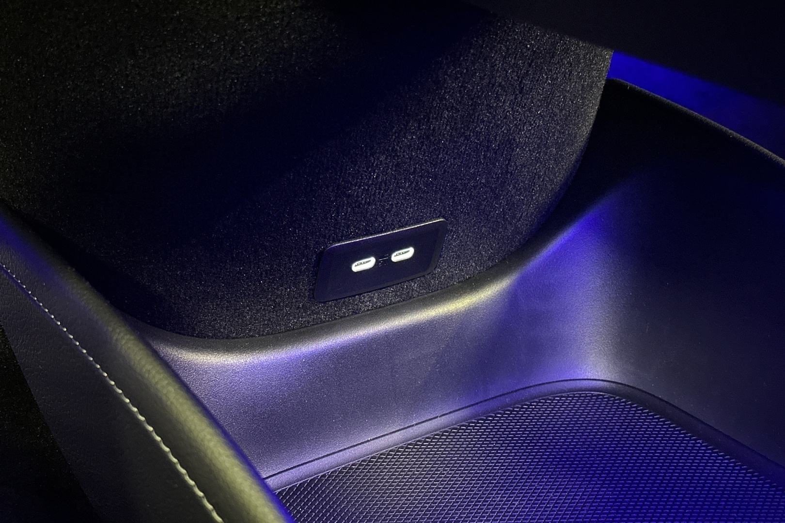 MERCEDES-BENZ EQE SUV 2025