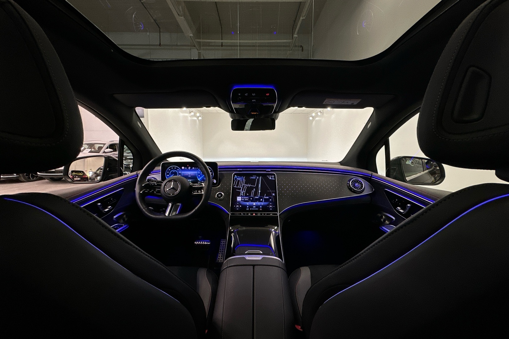 MERCEDES-BENZ EQE SUV 2025