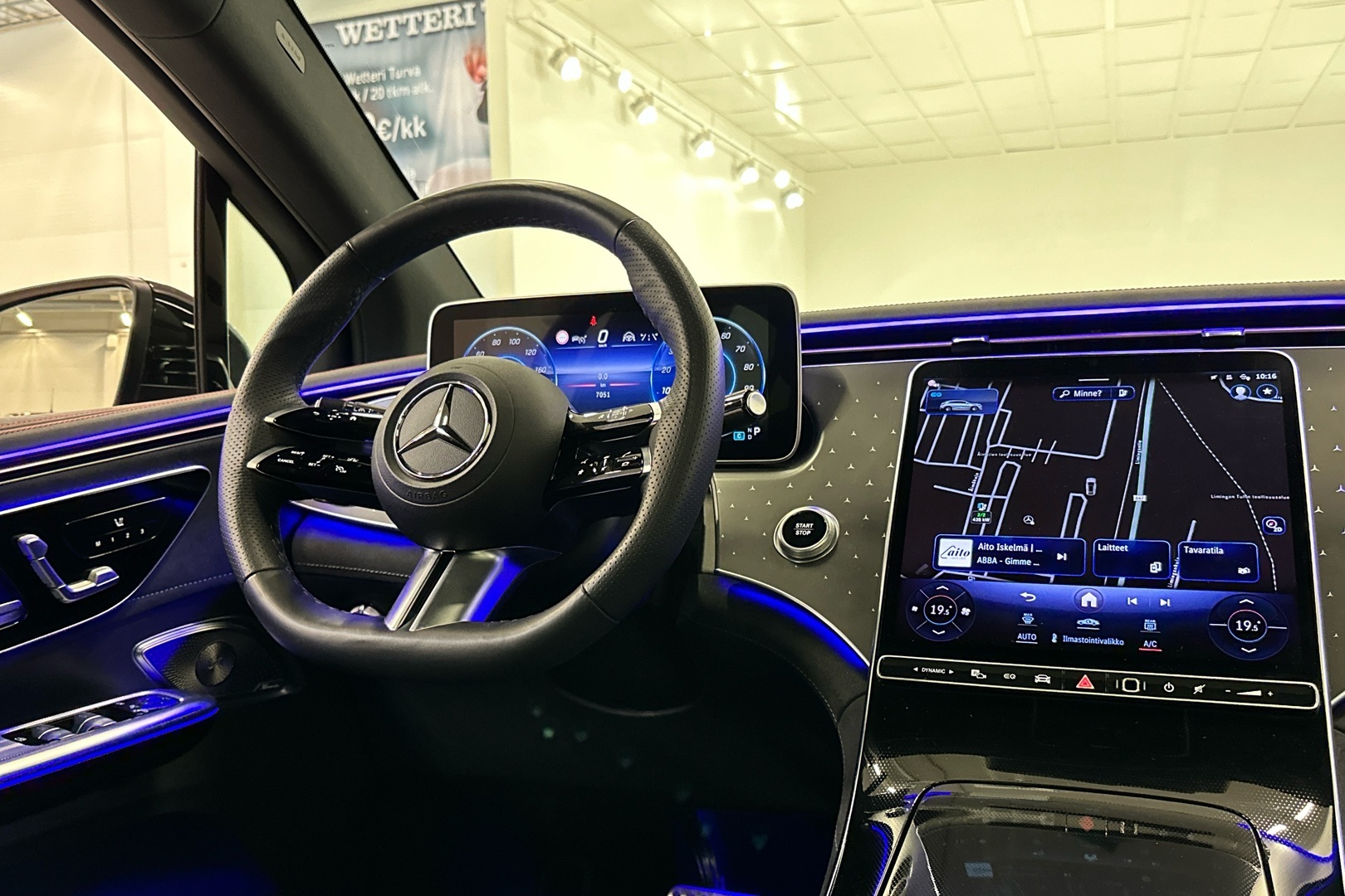 MERCEDES-BENZ EQE SUV 2025