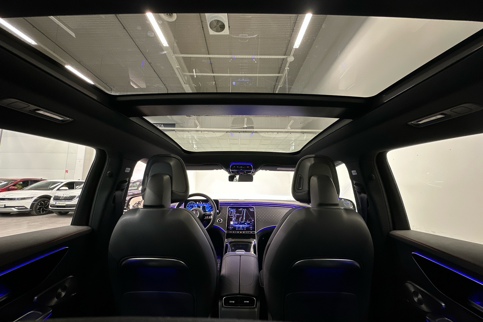 MERCEDES-BENZ EQE SUV 2025