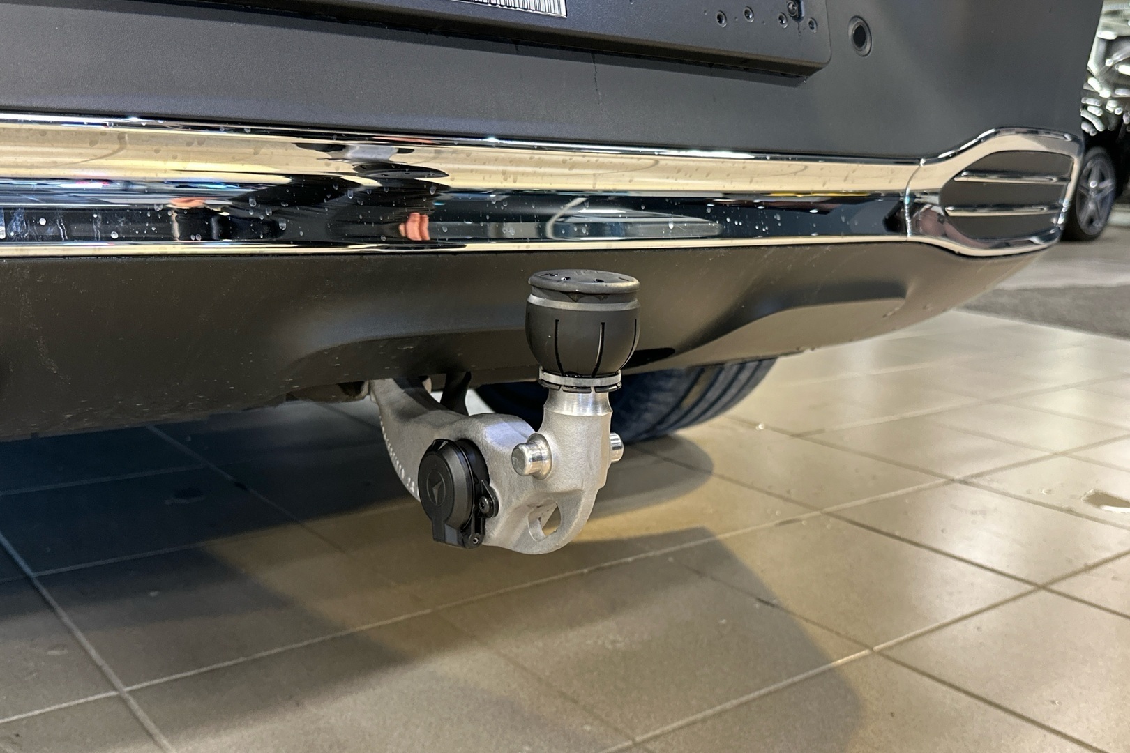 MERCEDES-BENZ EQE SUV 2025