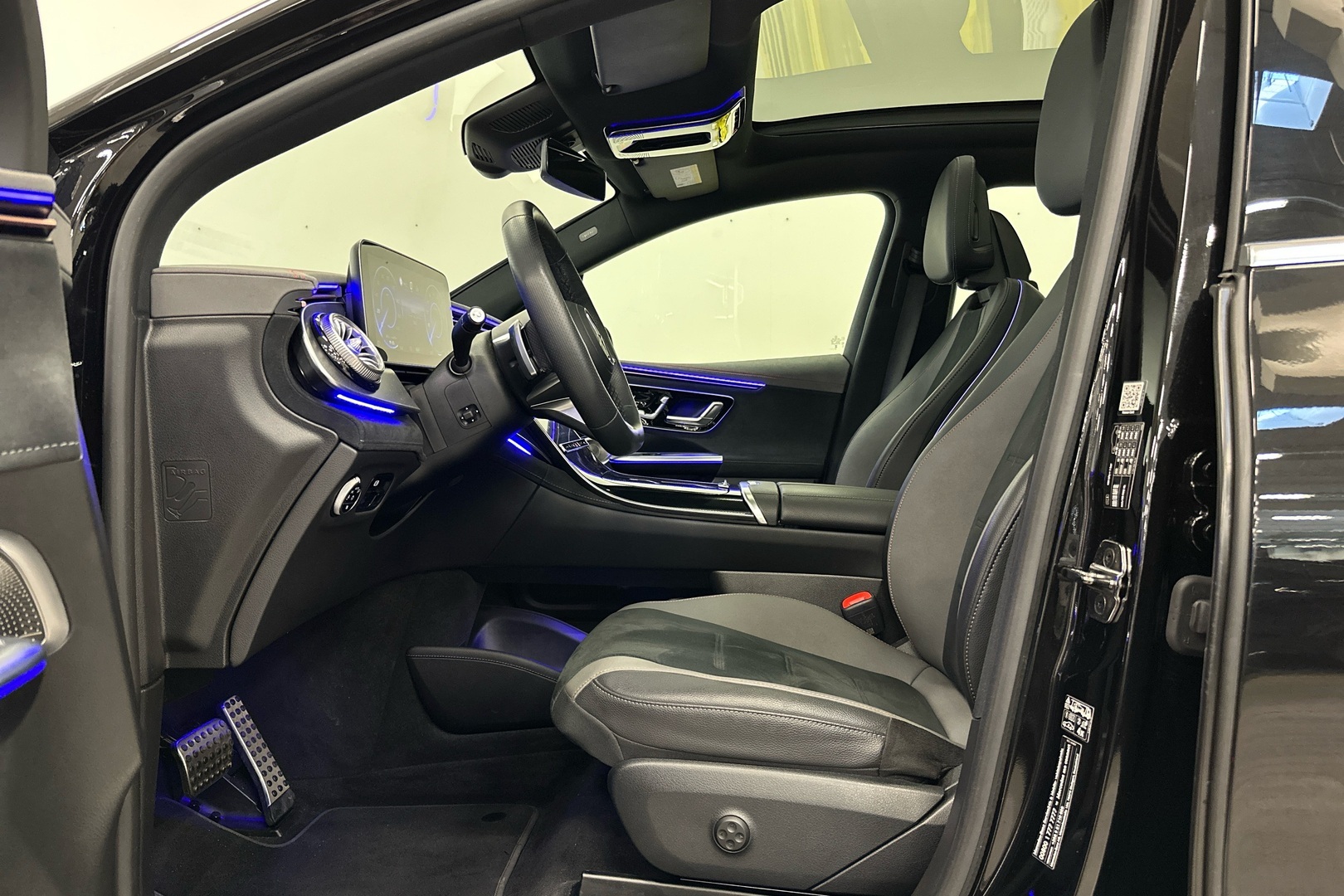 MERCEDES-BENZ EQE SUV 2025