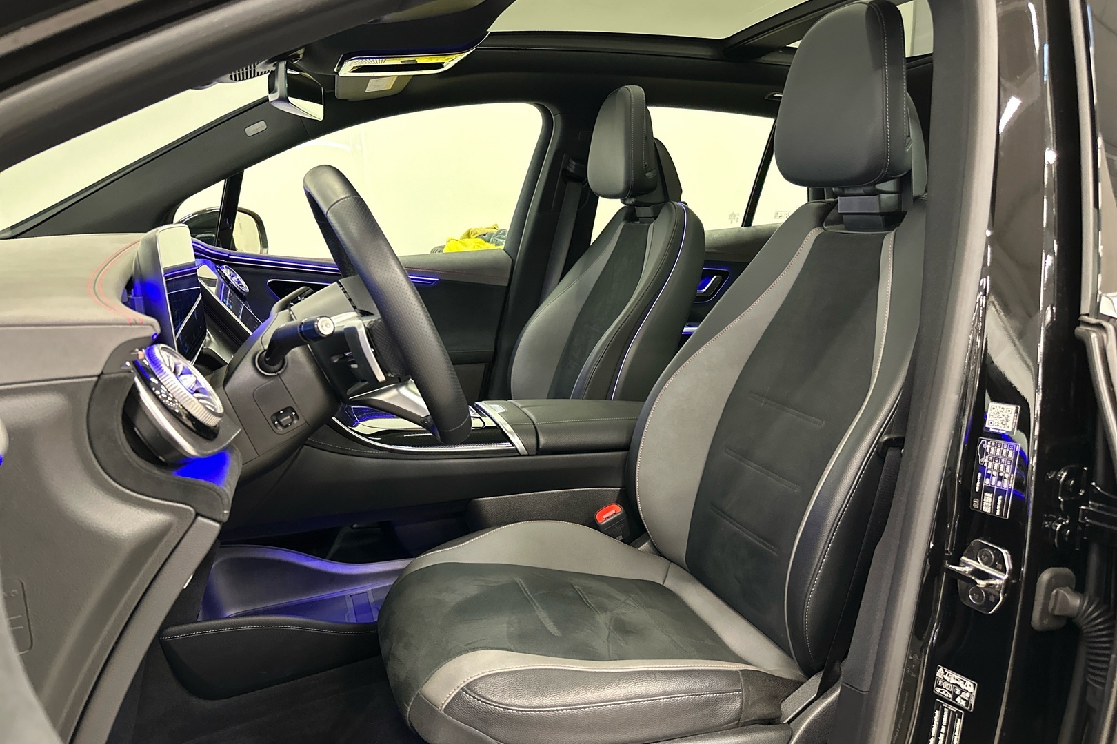 MERCEDES-BENZ EQE SUV 2025