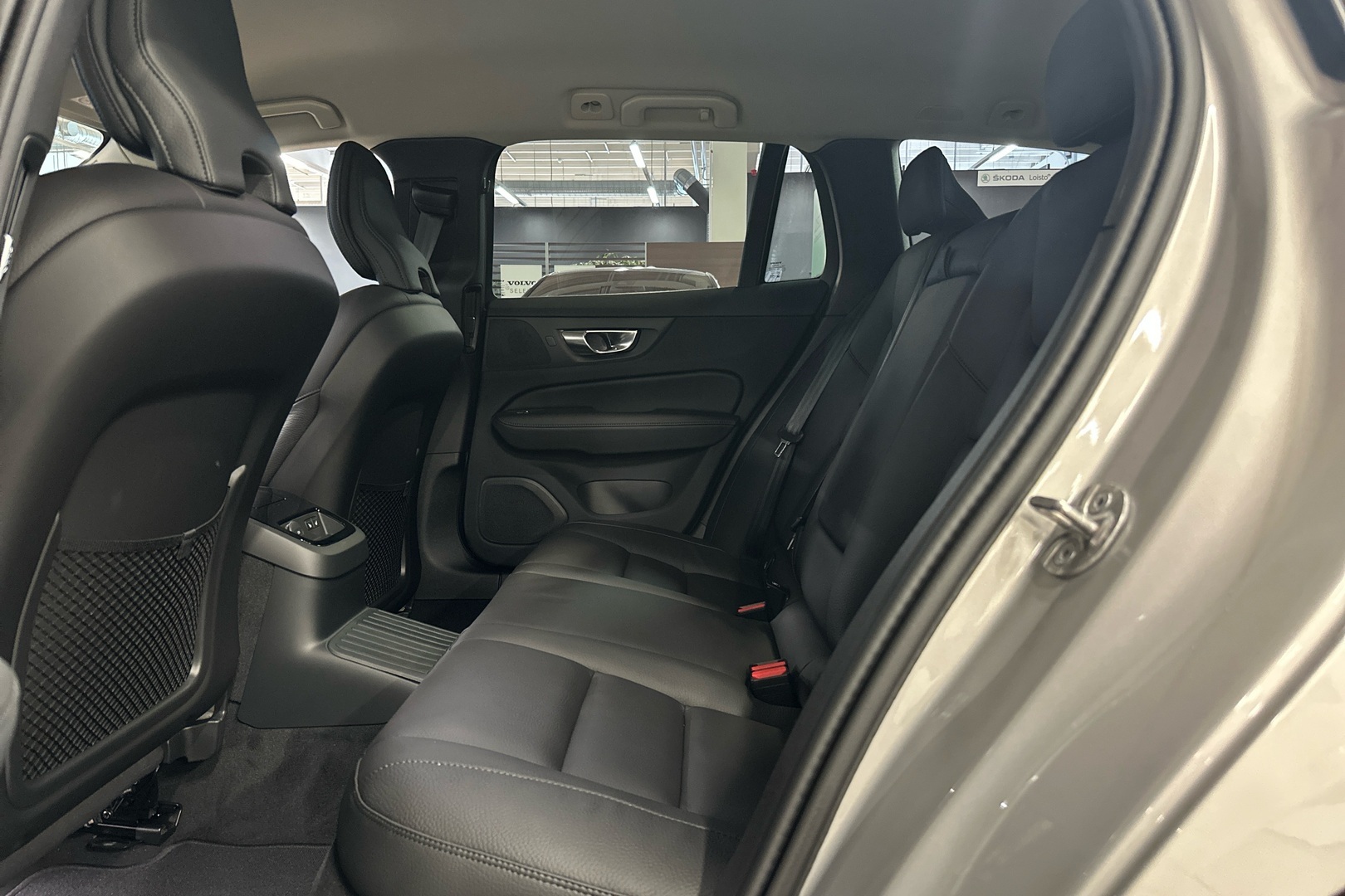 VOLVO V60 21