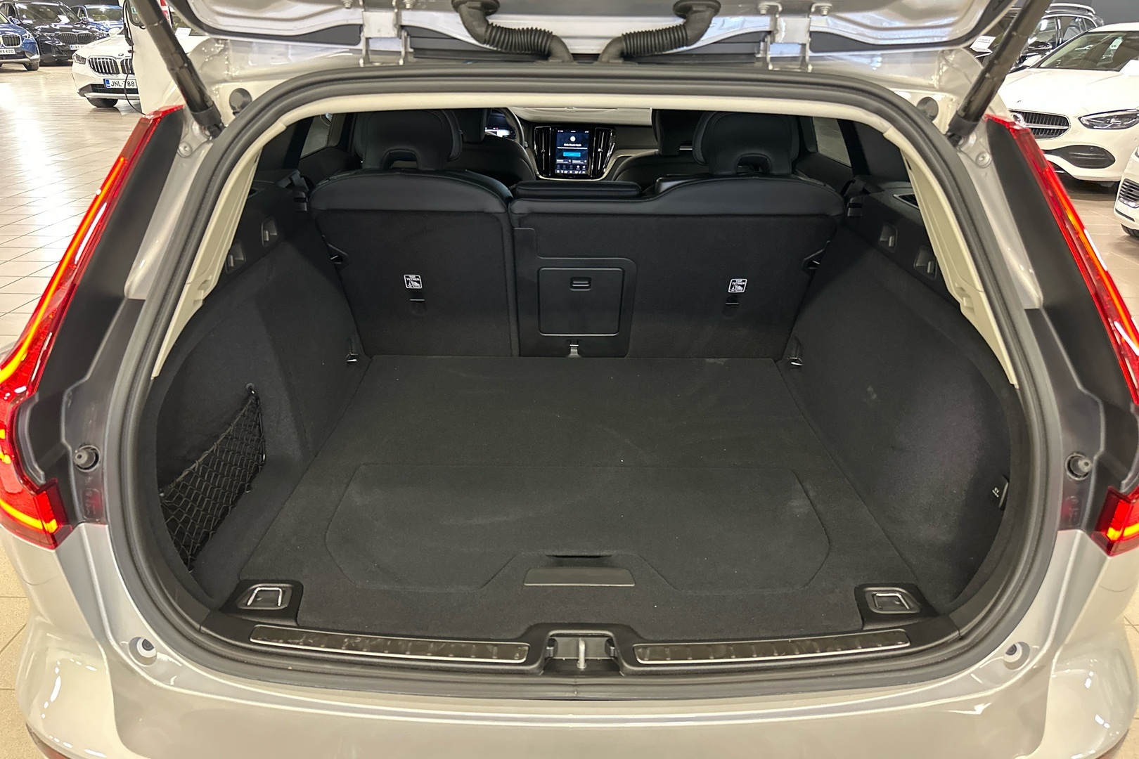 VOLVO V60 24