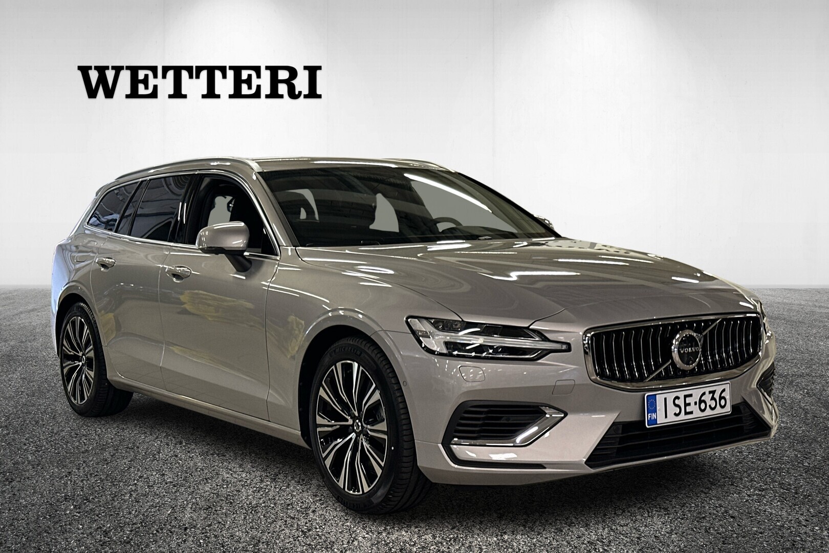 VOLVO V60 3