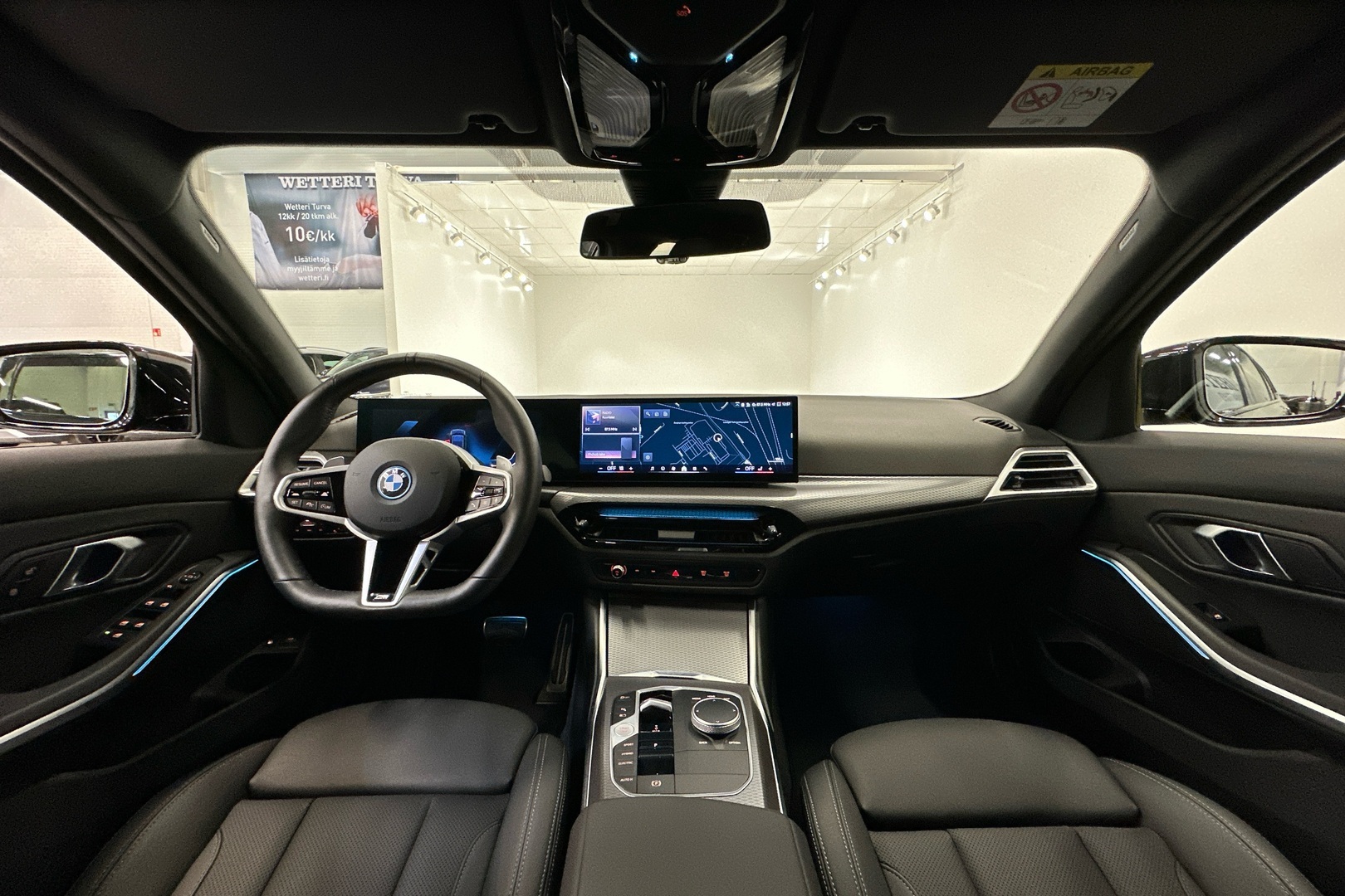 BMW 330 2025