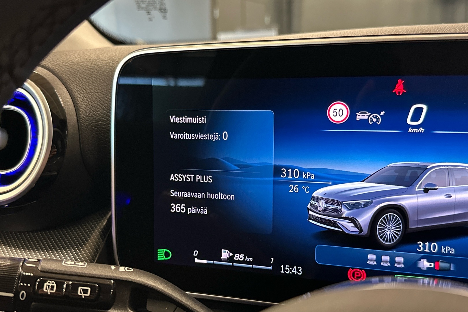 MERCEDES-BENZ GLC 2025