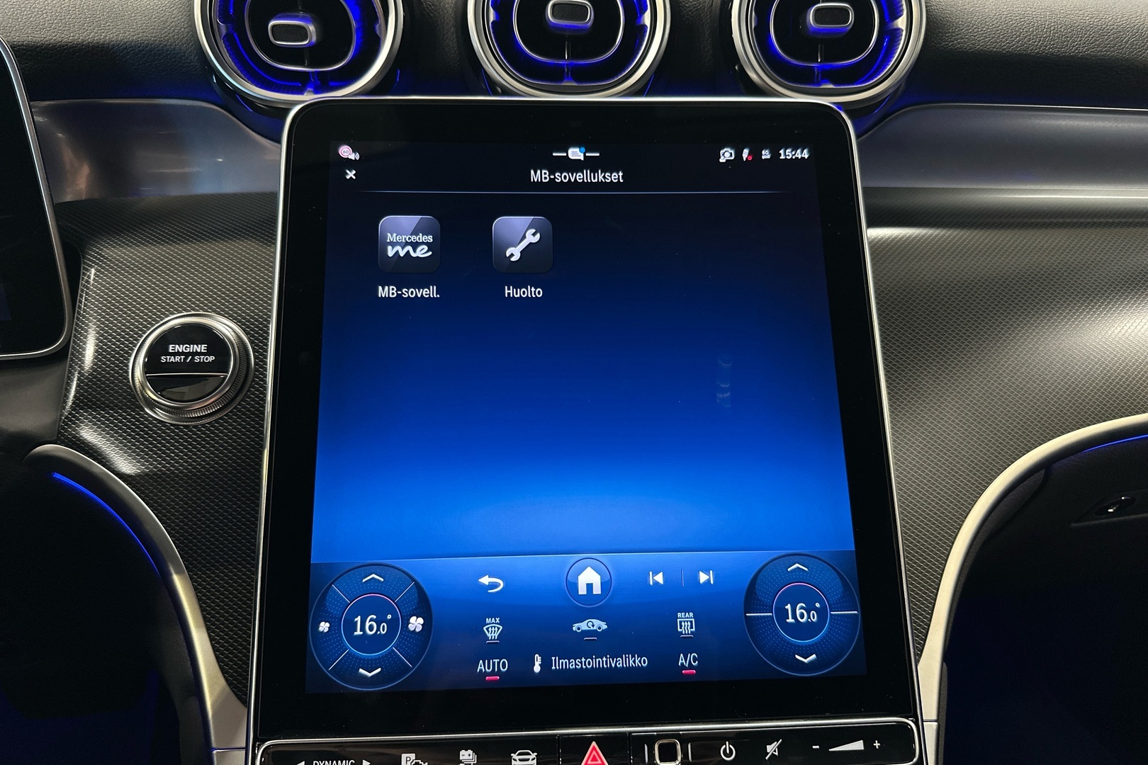 MERCEDES-BENZ GLC 2025