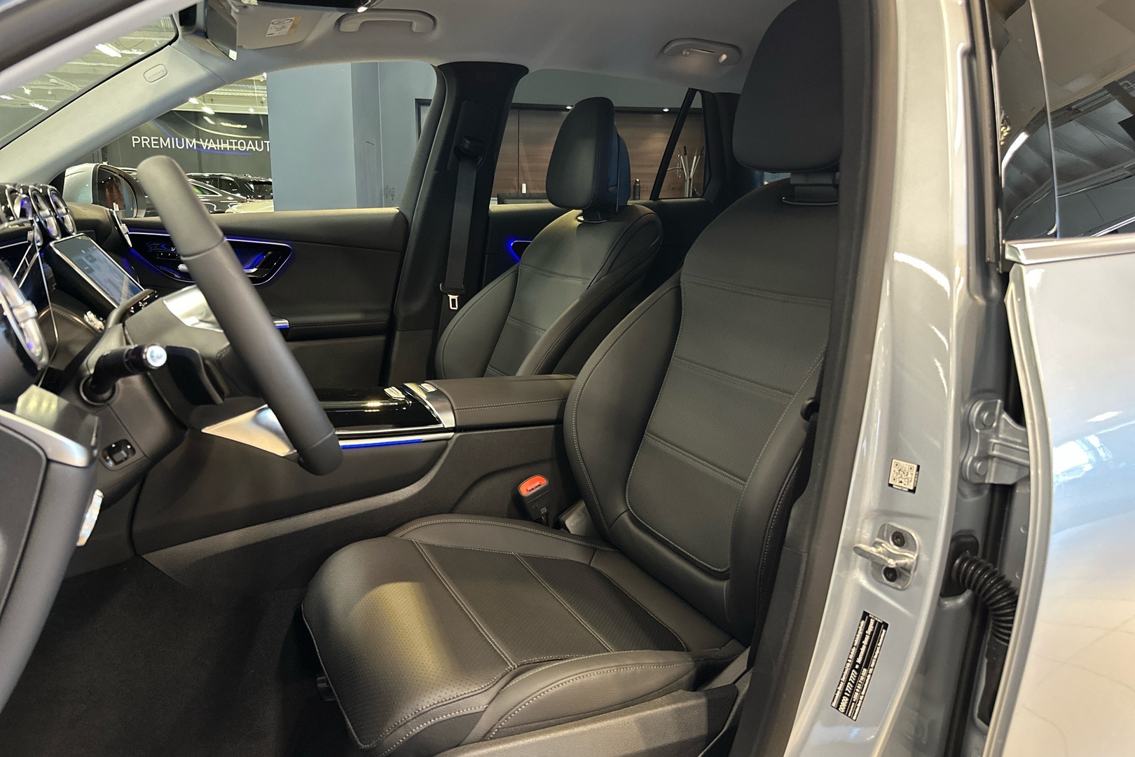 MERCEDES-BENZ GLC 2025