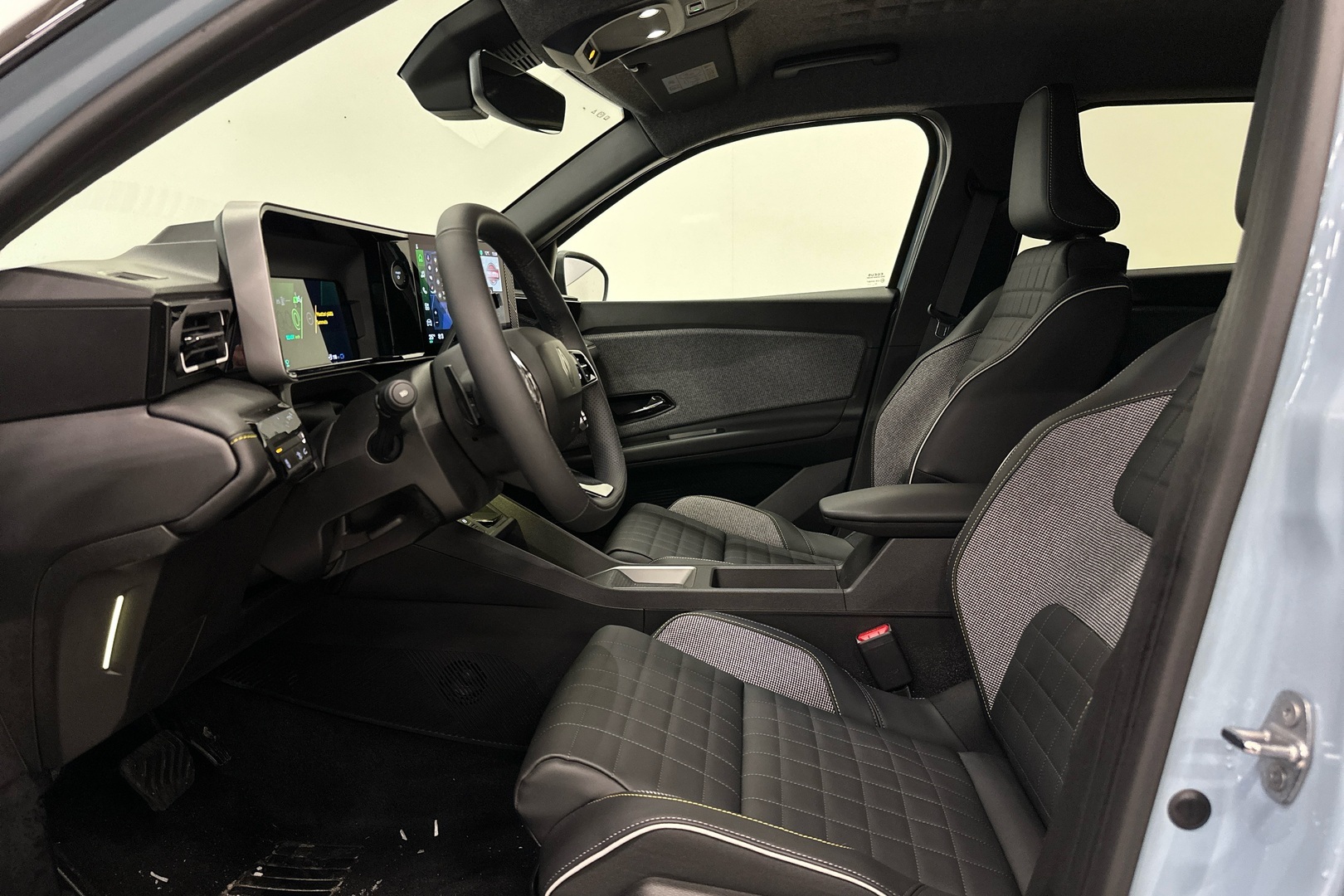 RENAULT 4 2025