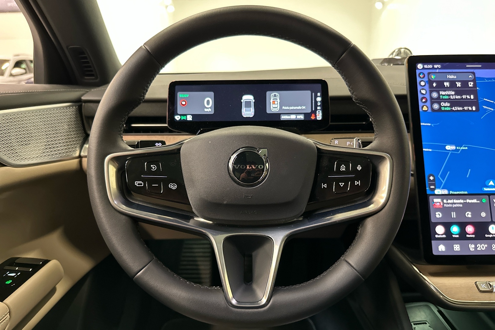 VOLVO ES90 13
