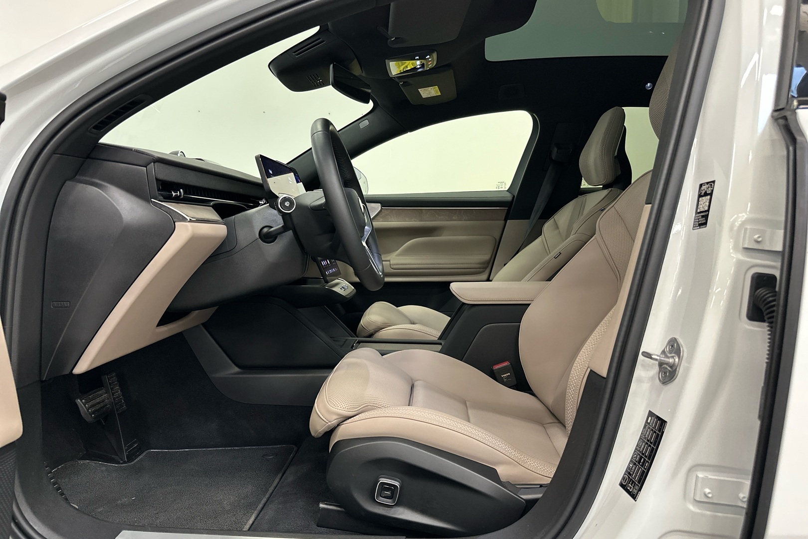 VOLVO ES90 7