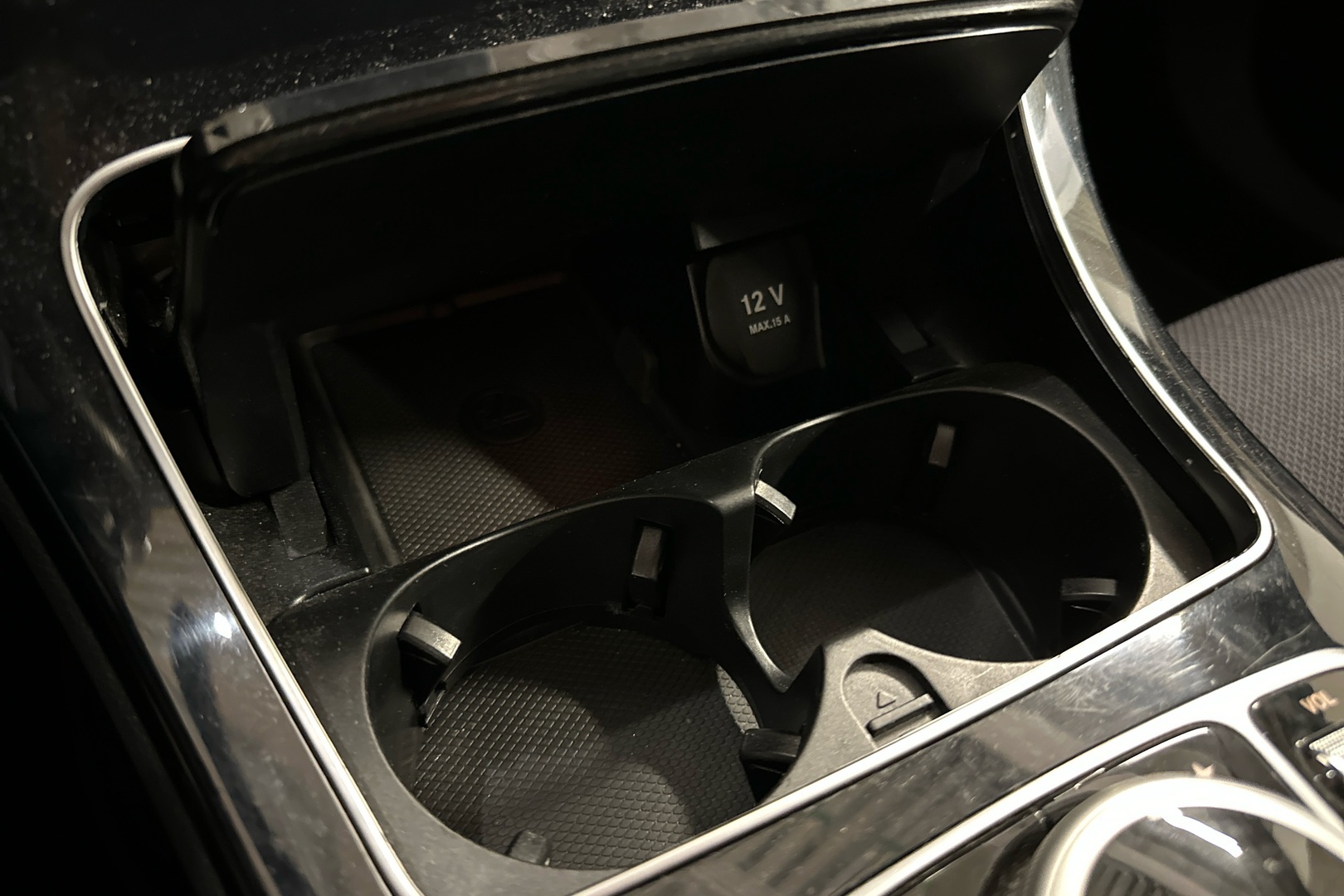 MERCEDES-BENZ C 2015